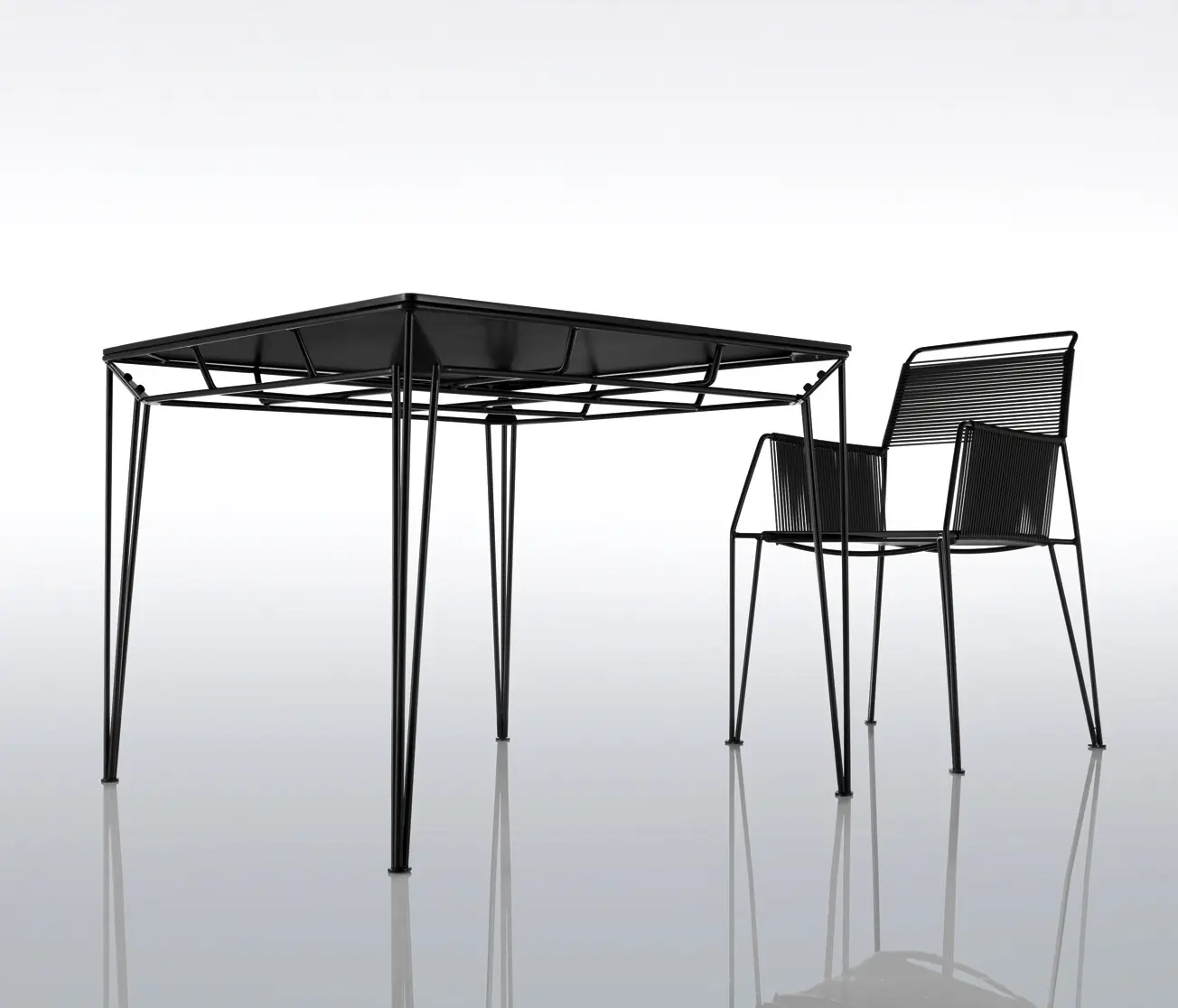 Forhouse - Wired Table
