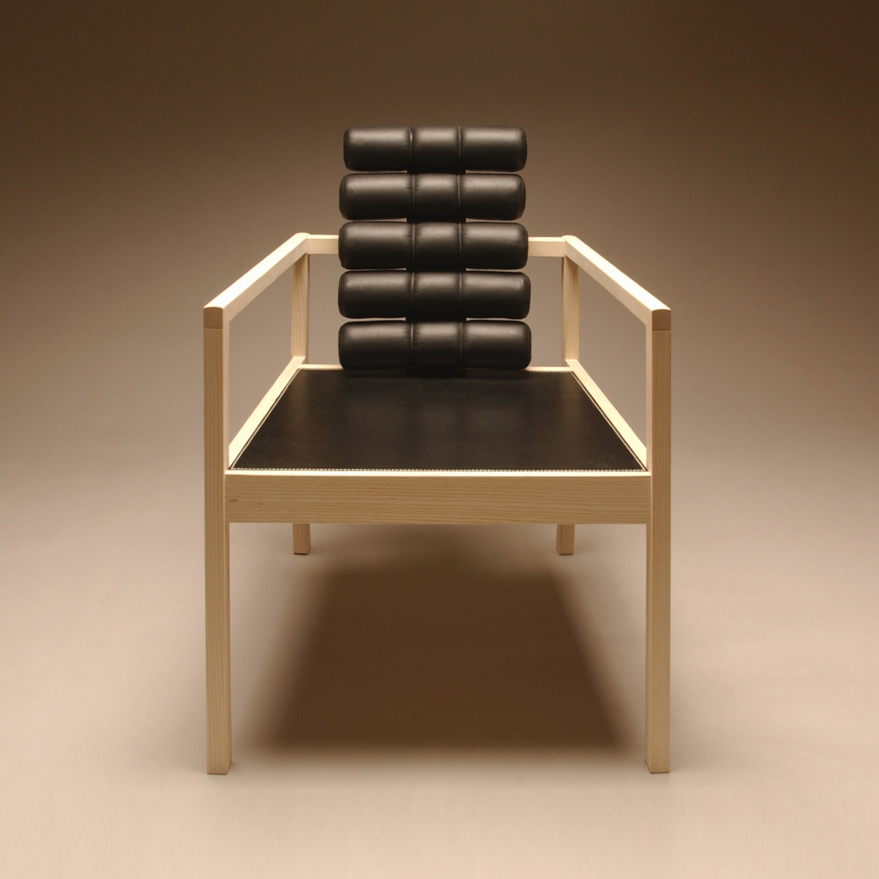 Mostrar el producto LC.1 del fabricante PWH Furniture