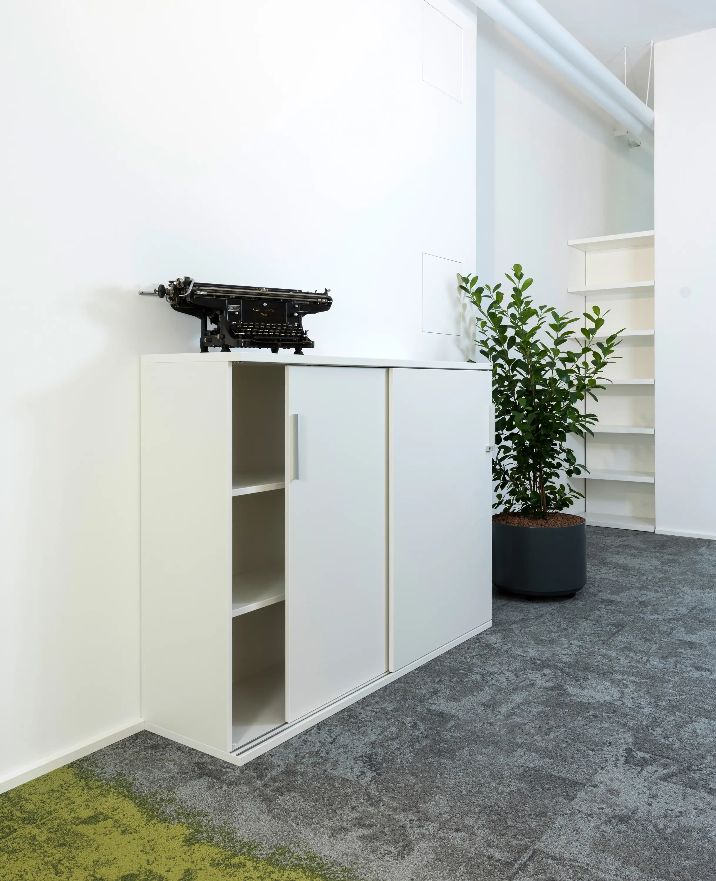 LEUWICO - iSCUBE Sideboard