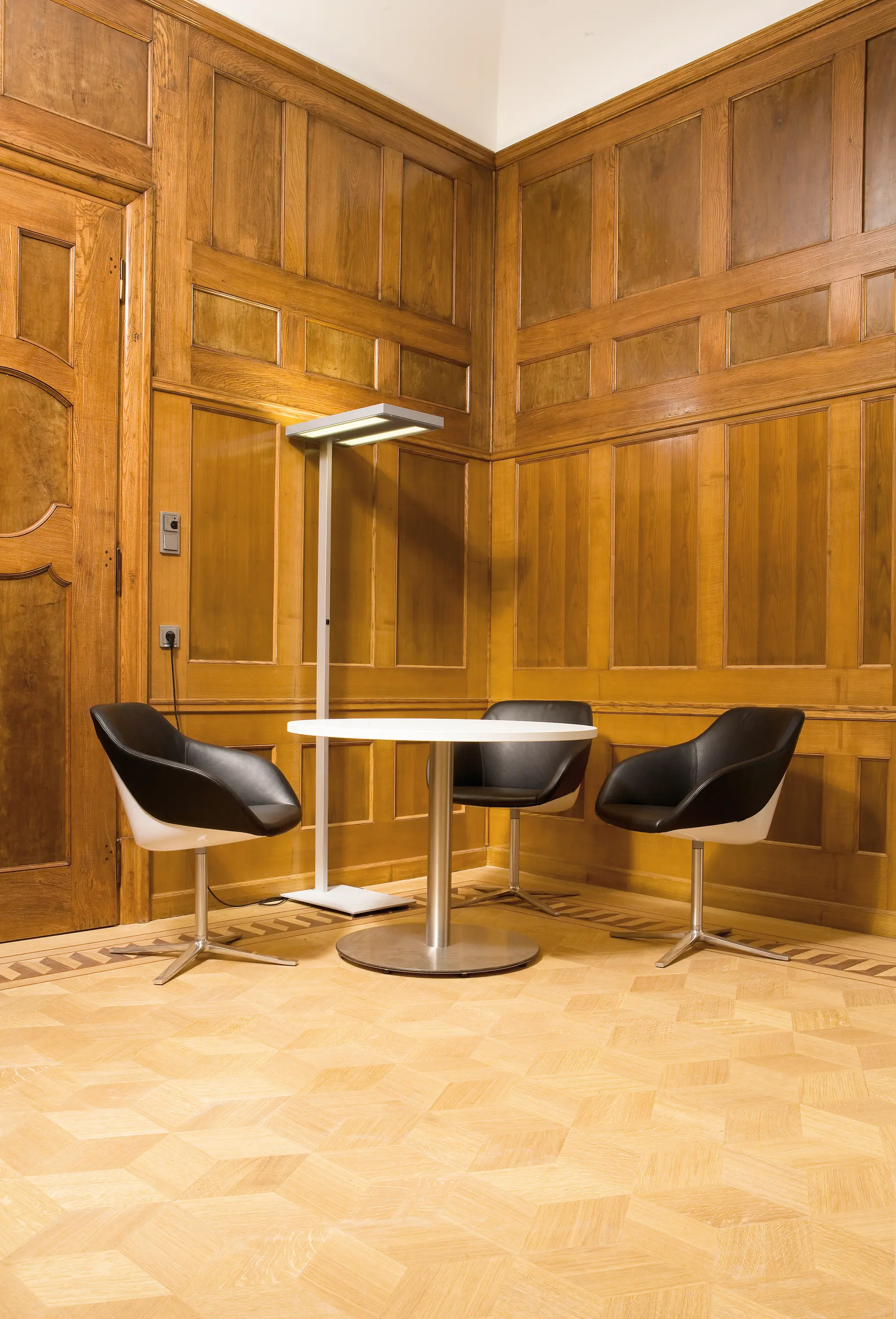 LEUWICO - iMOVE-C Conference desk