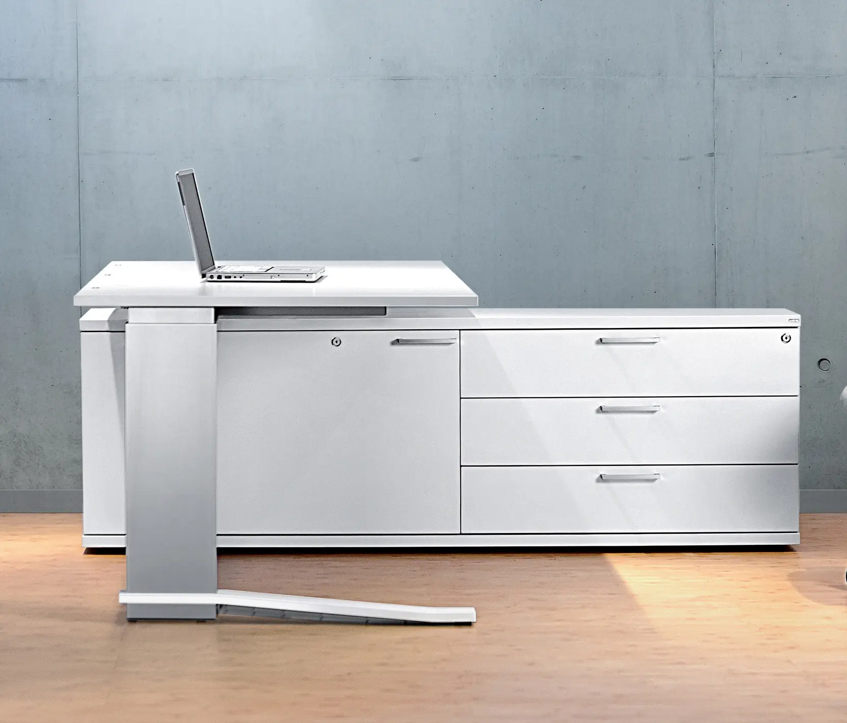 LEUWICO - iMOVE-C Work station