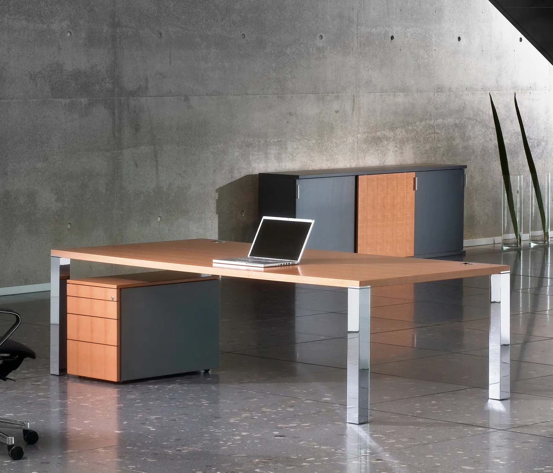 LEUWICO - iONE Work station