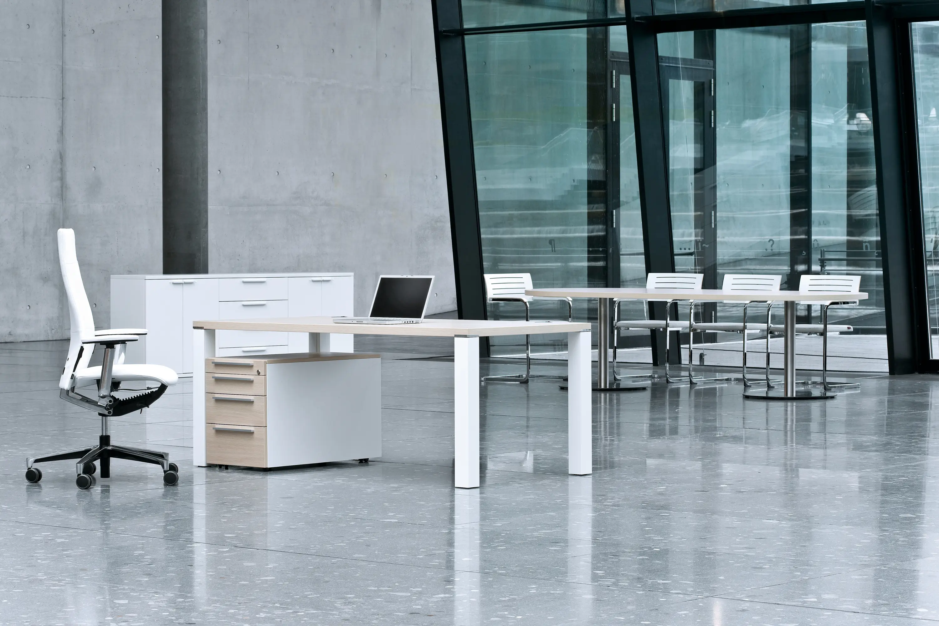 LEUWICO - iONE Work station