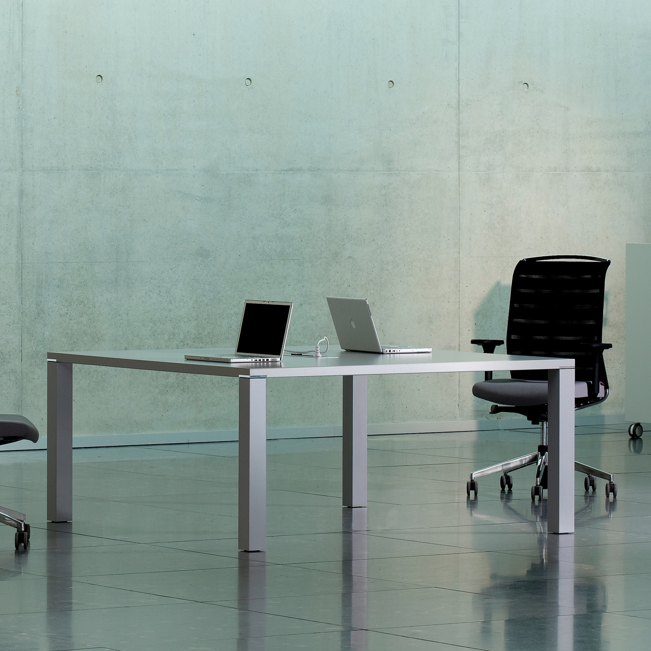Mostrar el producto iONE Work station del fabricante LEUWICO