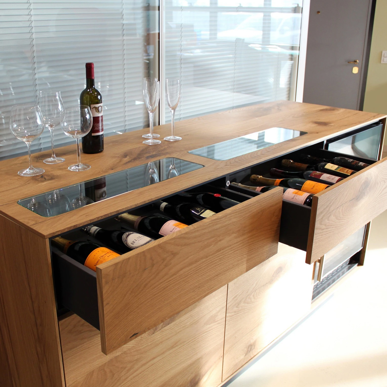 FURNITURE FOR WINE SERVICE