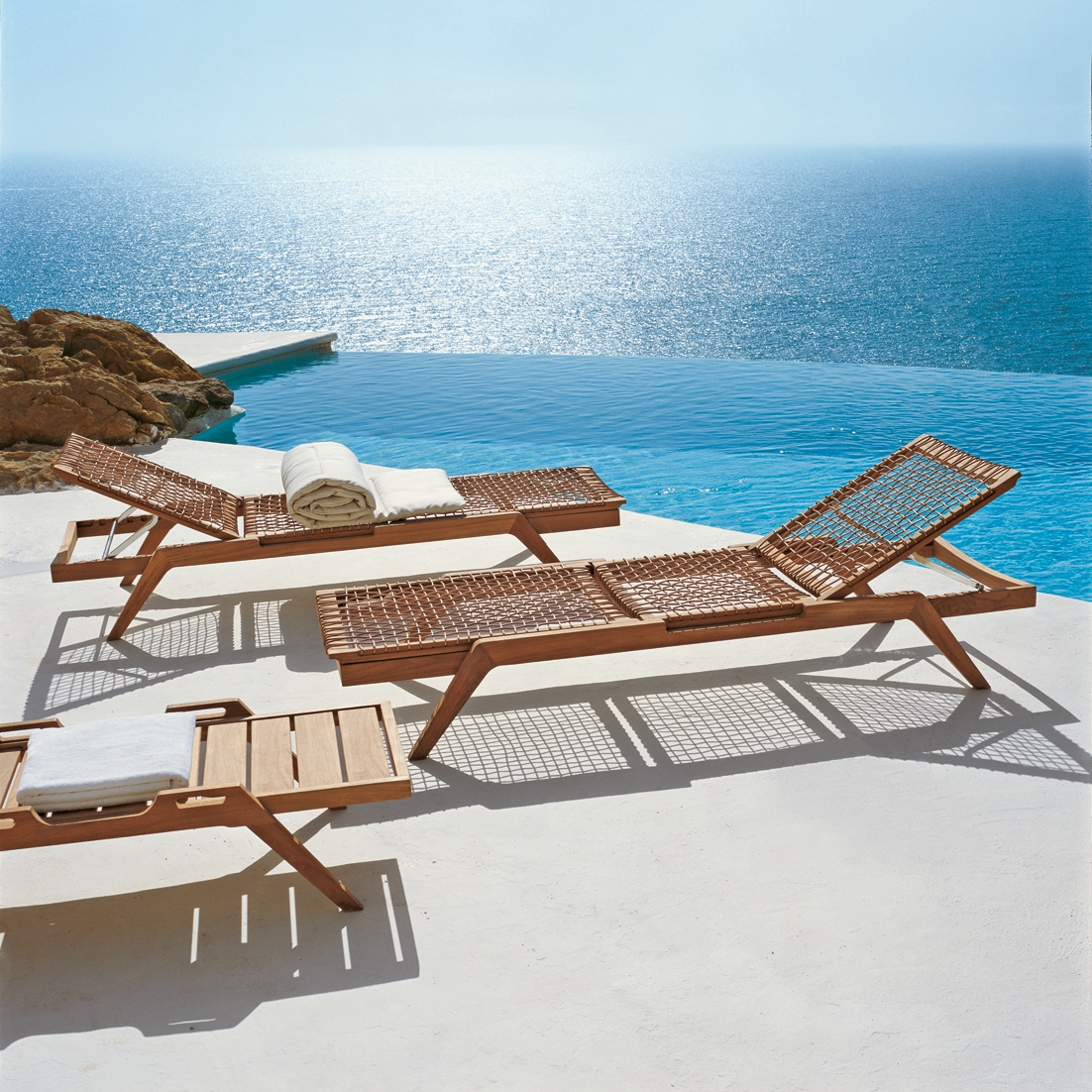 SUN LOUNGERS | DECKCHAIRS | CHAISES LONGUES