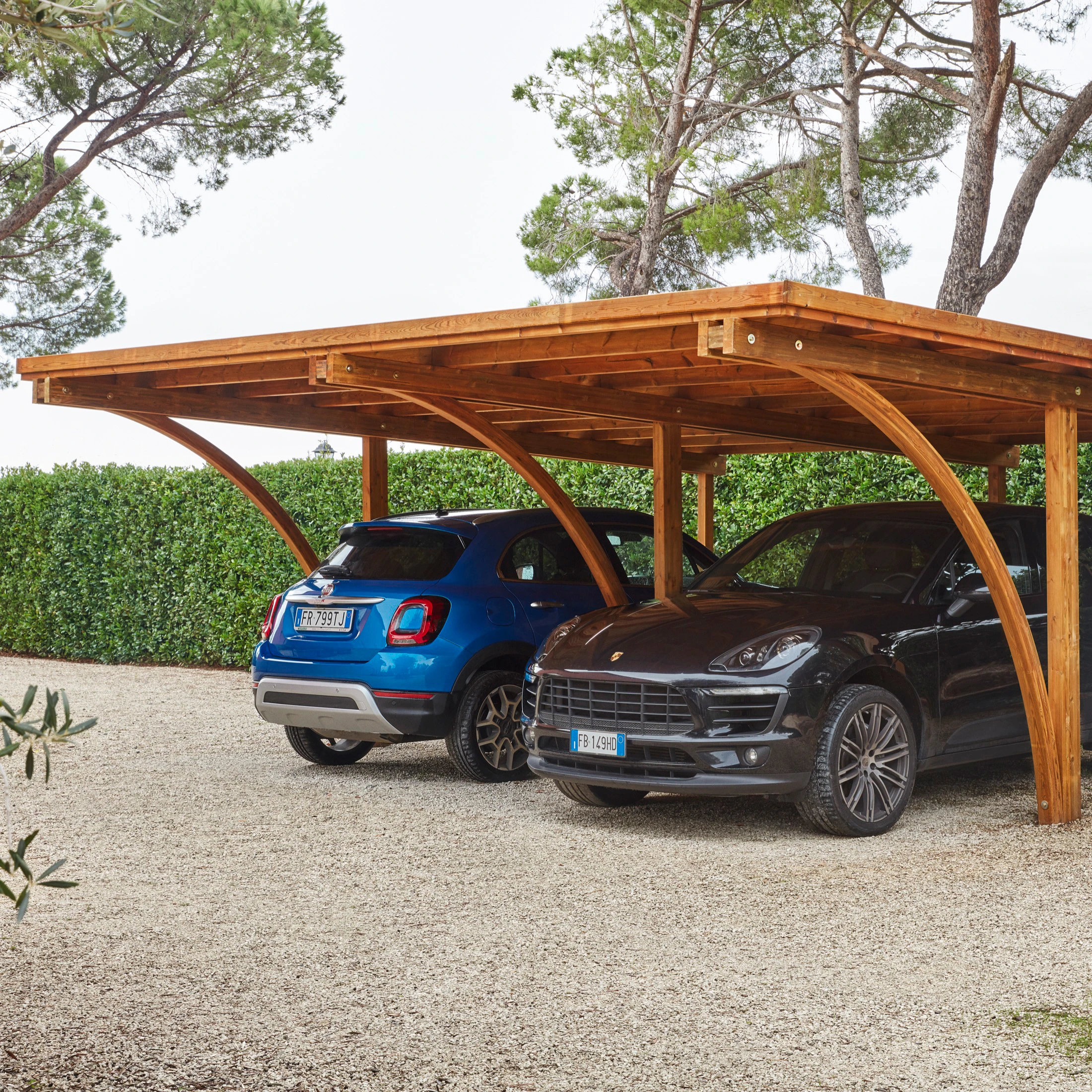 ABRIS POUR VOITURES ET REMISES
