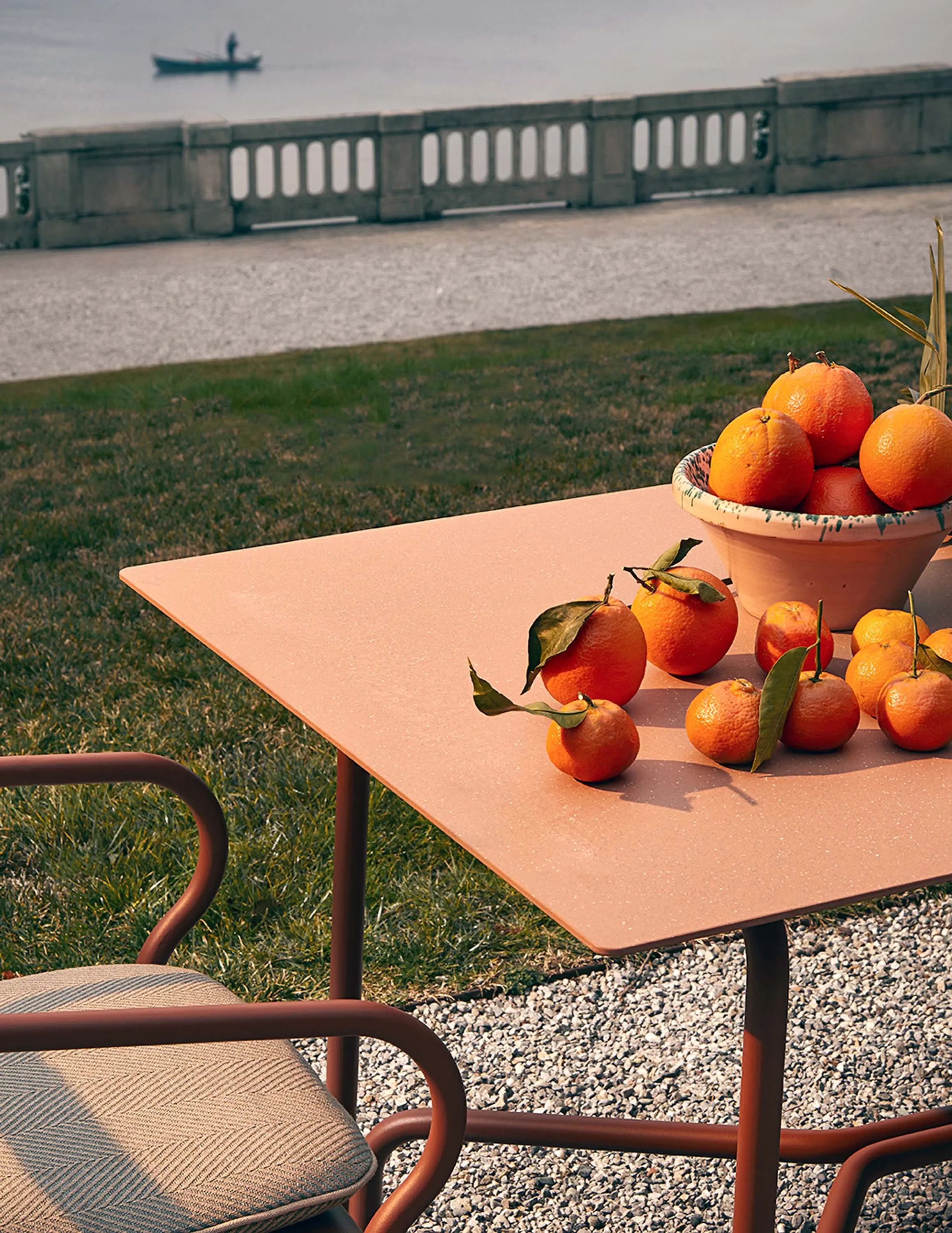 Unopiù - Square table