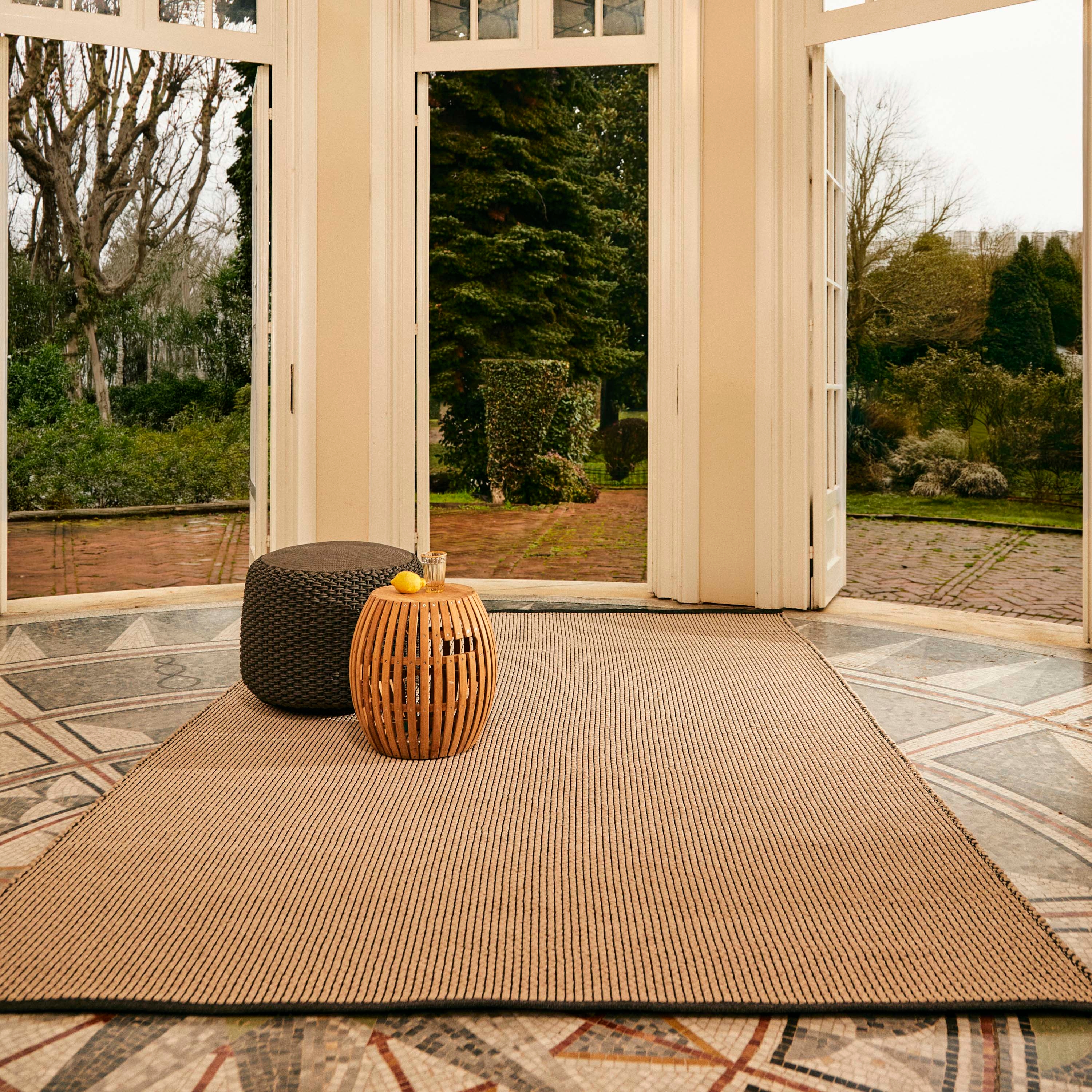 Display product Rug from manufacturer Unopiù