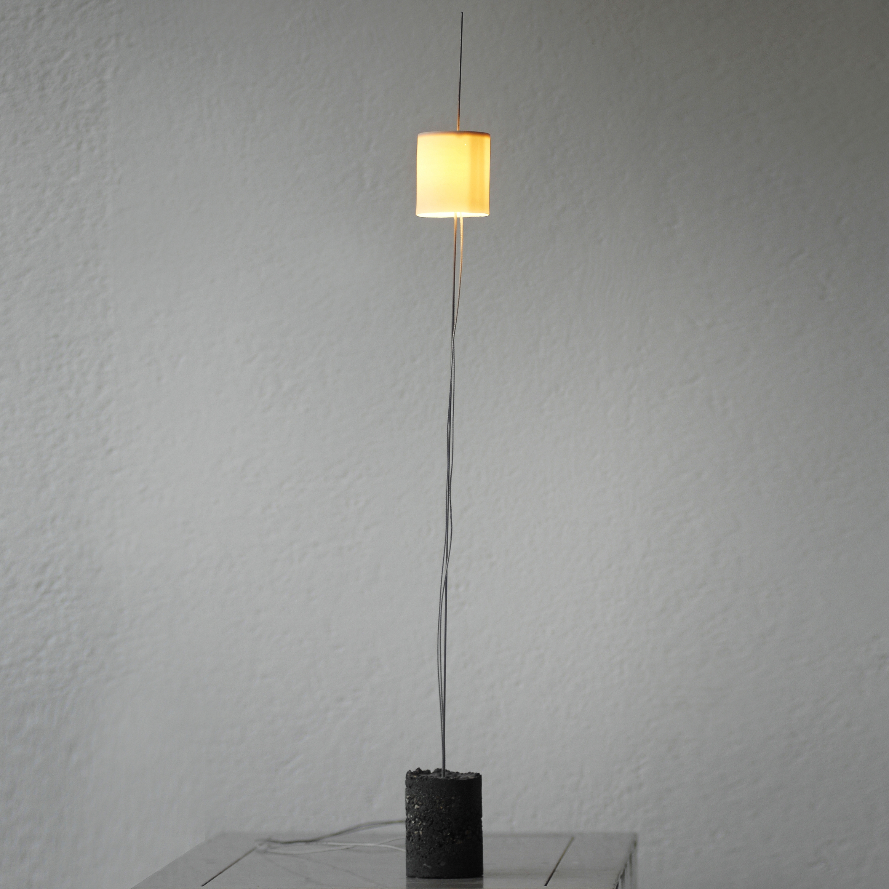 Produkt lampe-tige des Herstellers Serielimitee.ch anzeigen