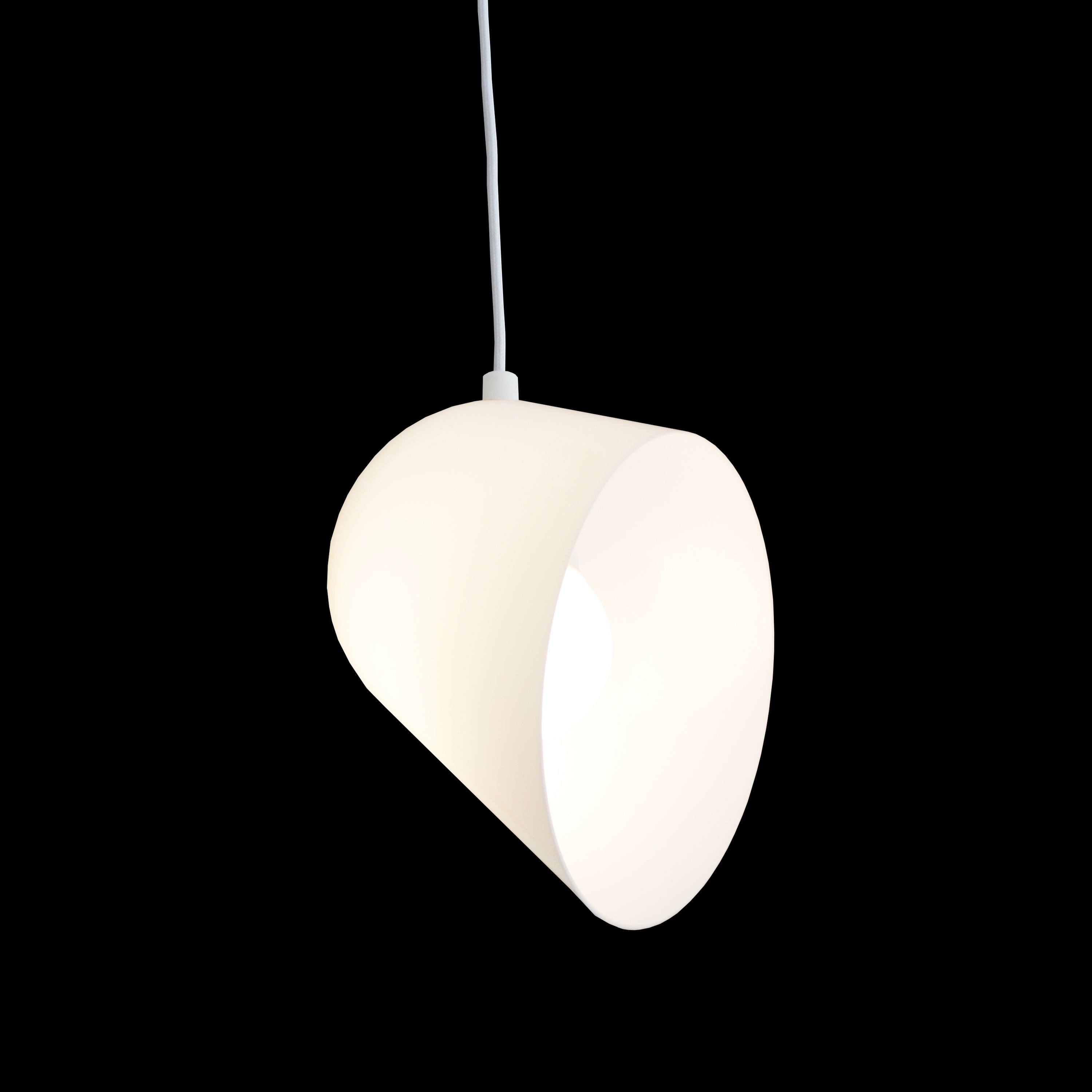 Display product Ilo 3 pendant from manufacturer Valoa by Aurora
