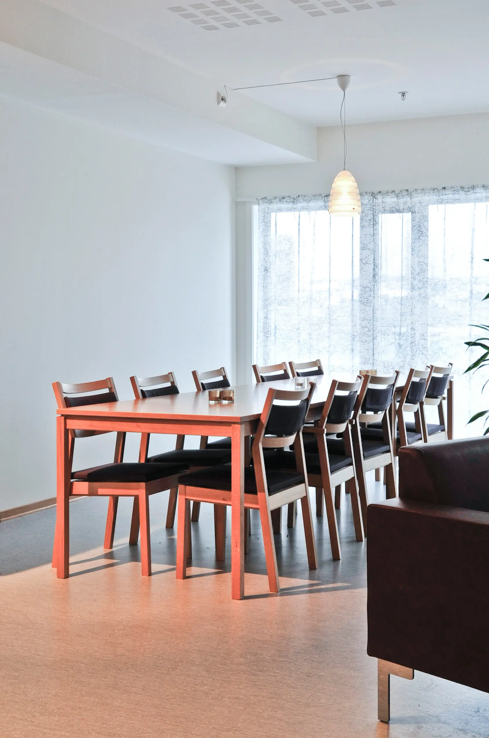 Helland - Modus chair stackable