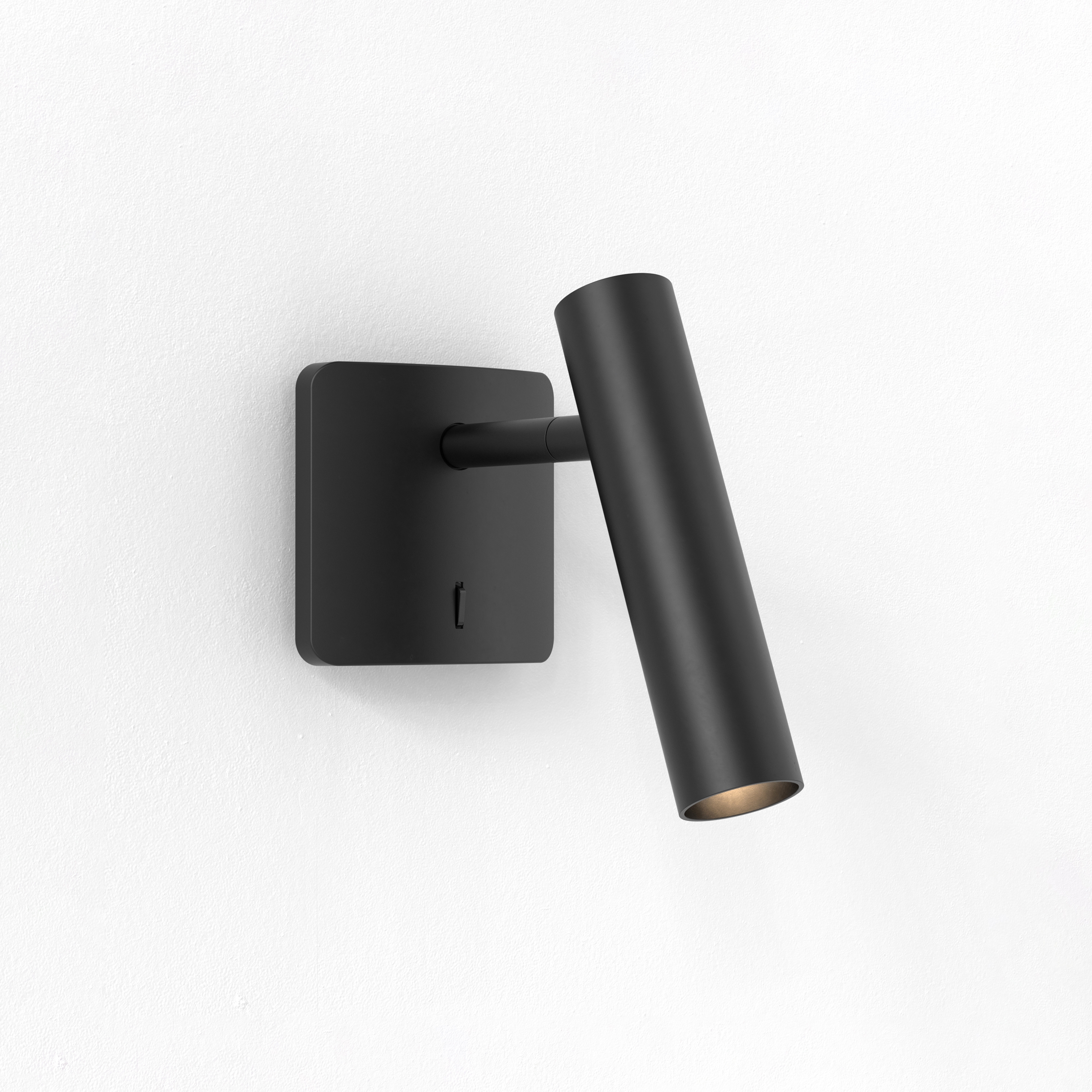 Leda Single | Matt Black