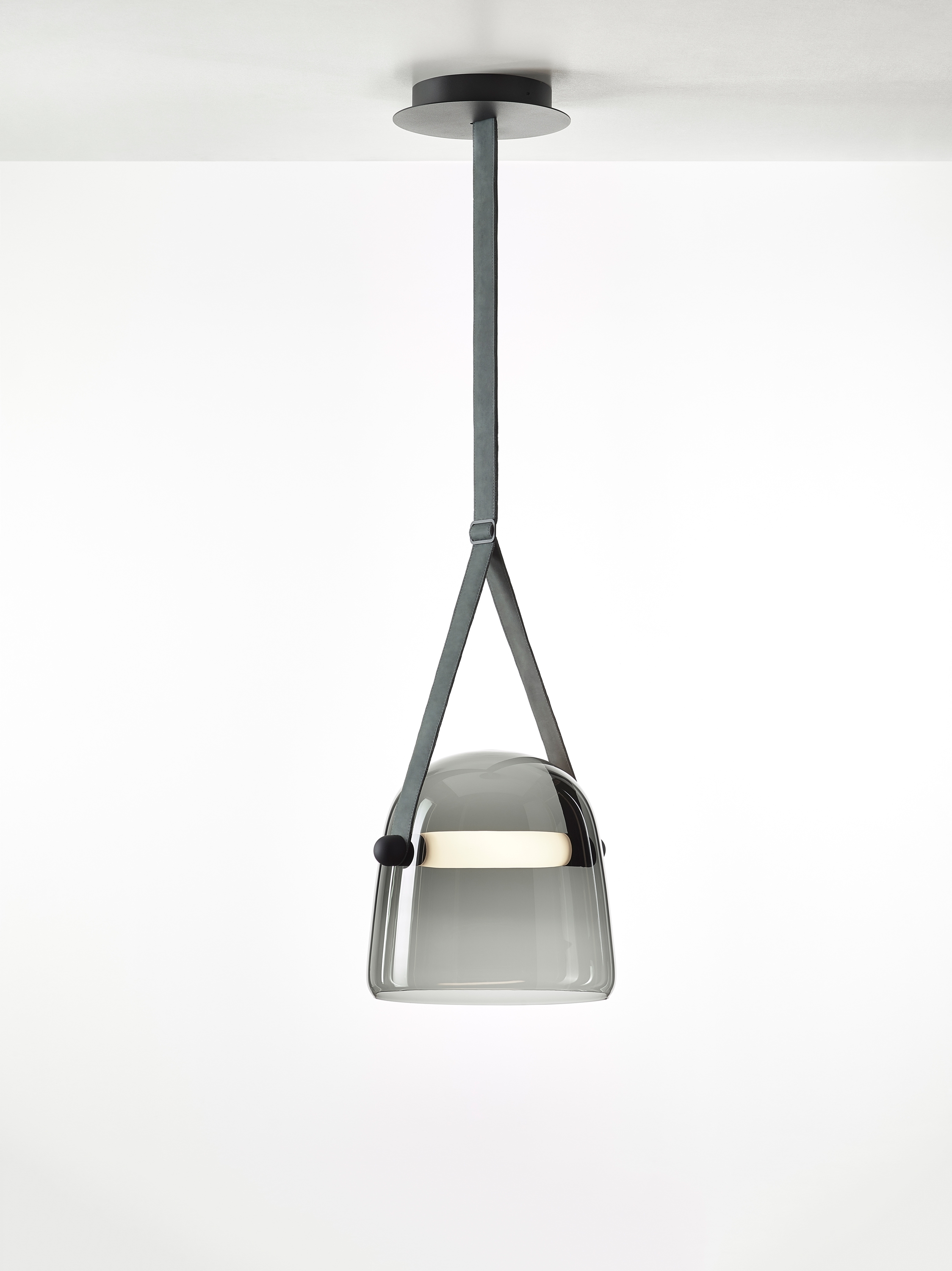 Display product Mona Large Pendent PC938 from manufacturer Brokis