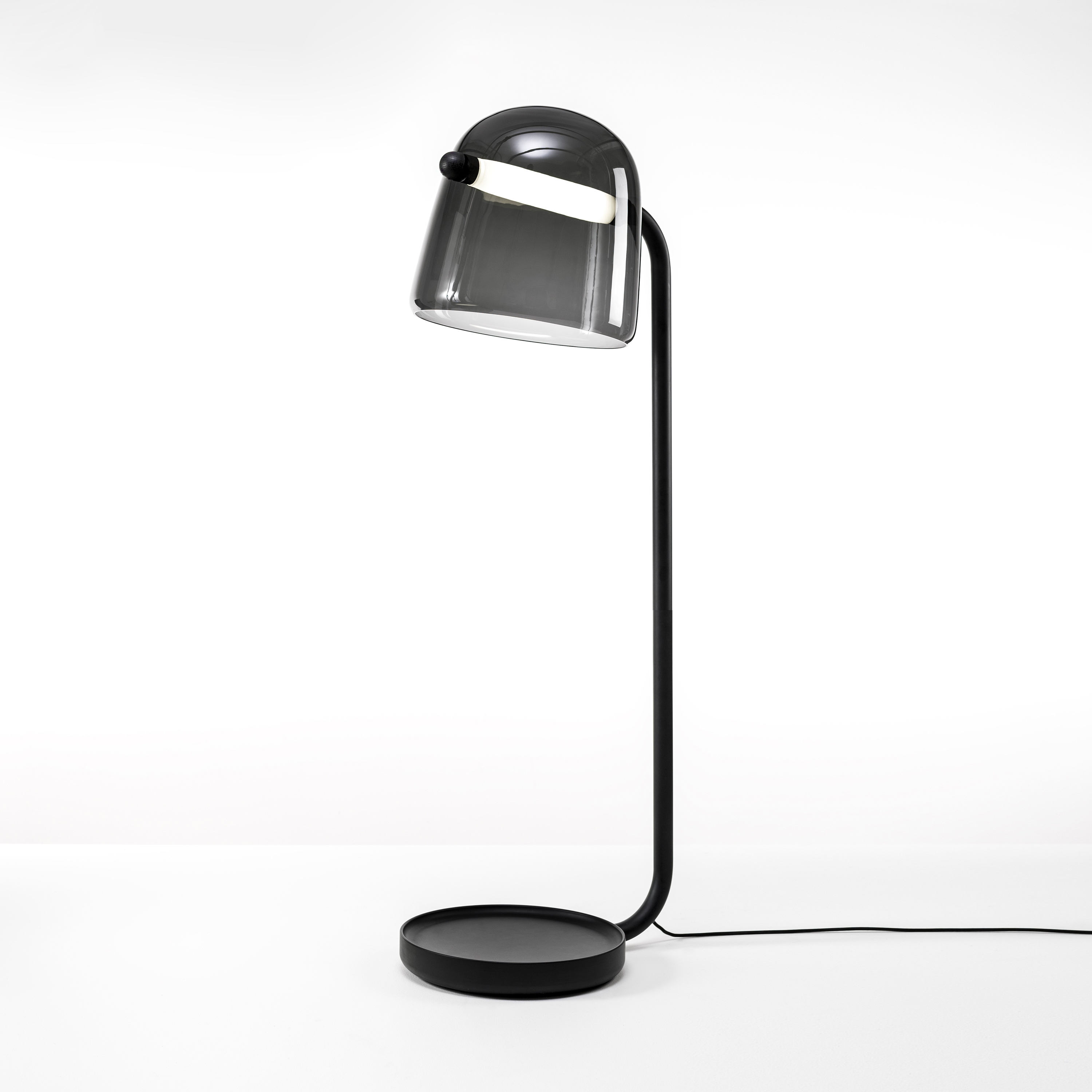 Display product Mona Large Floor PC949 from manufacturer Brokis