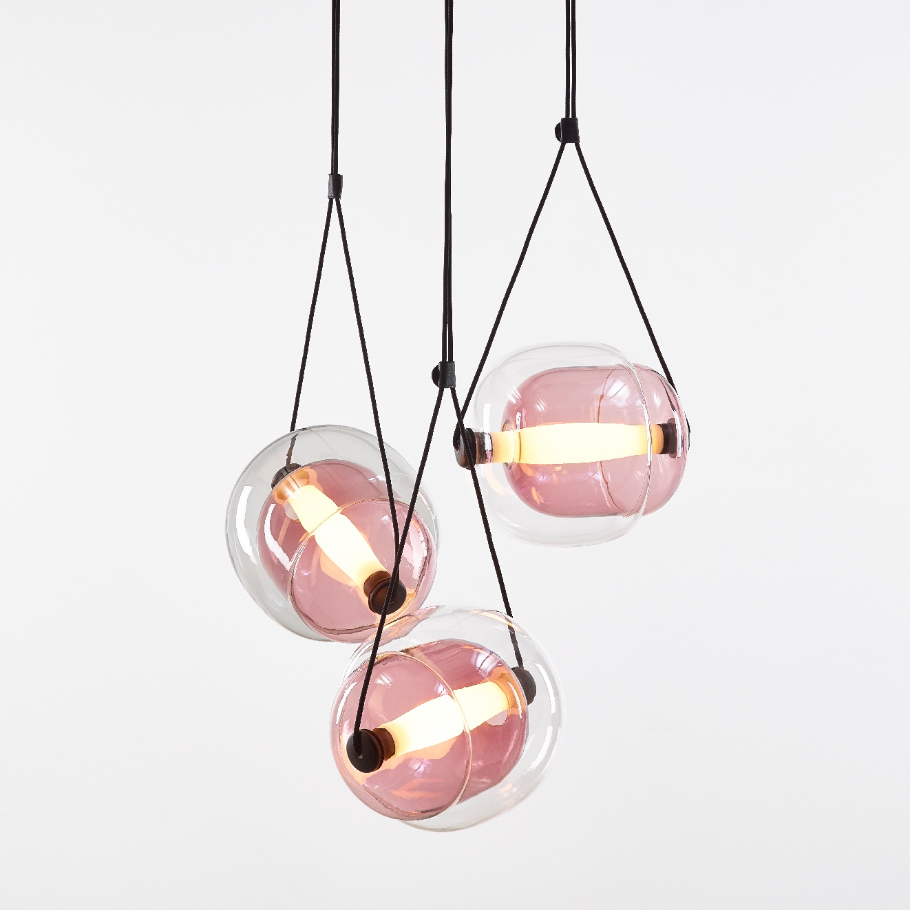 Produkt Capsula Triangle PC943 des Herstellers Brokis anzeigen