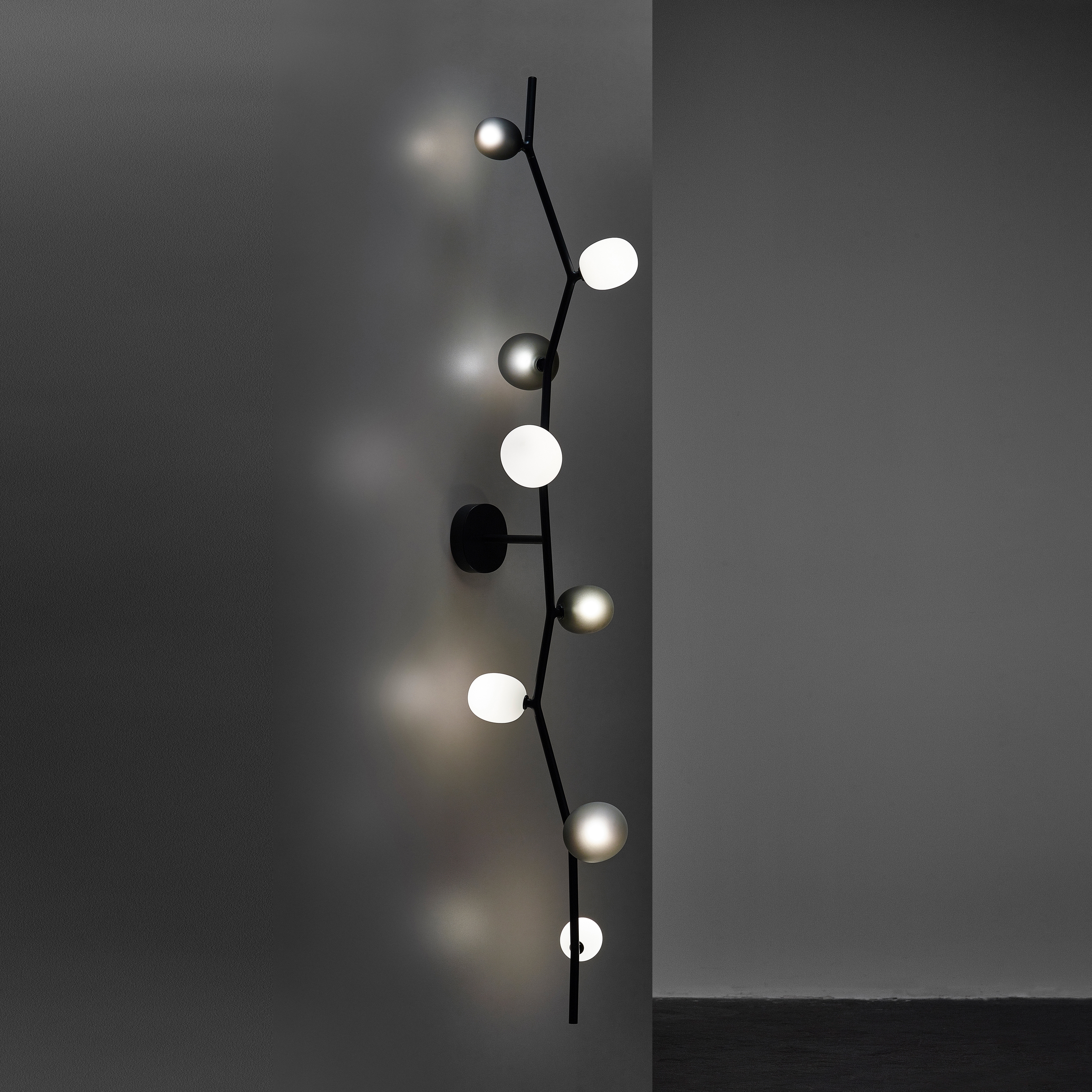 Display product Ivy Wall 8 PC1223 from manufacturer Brokis
