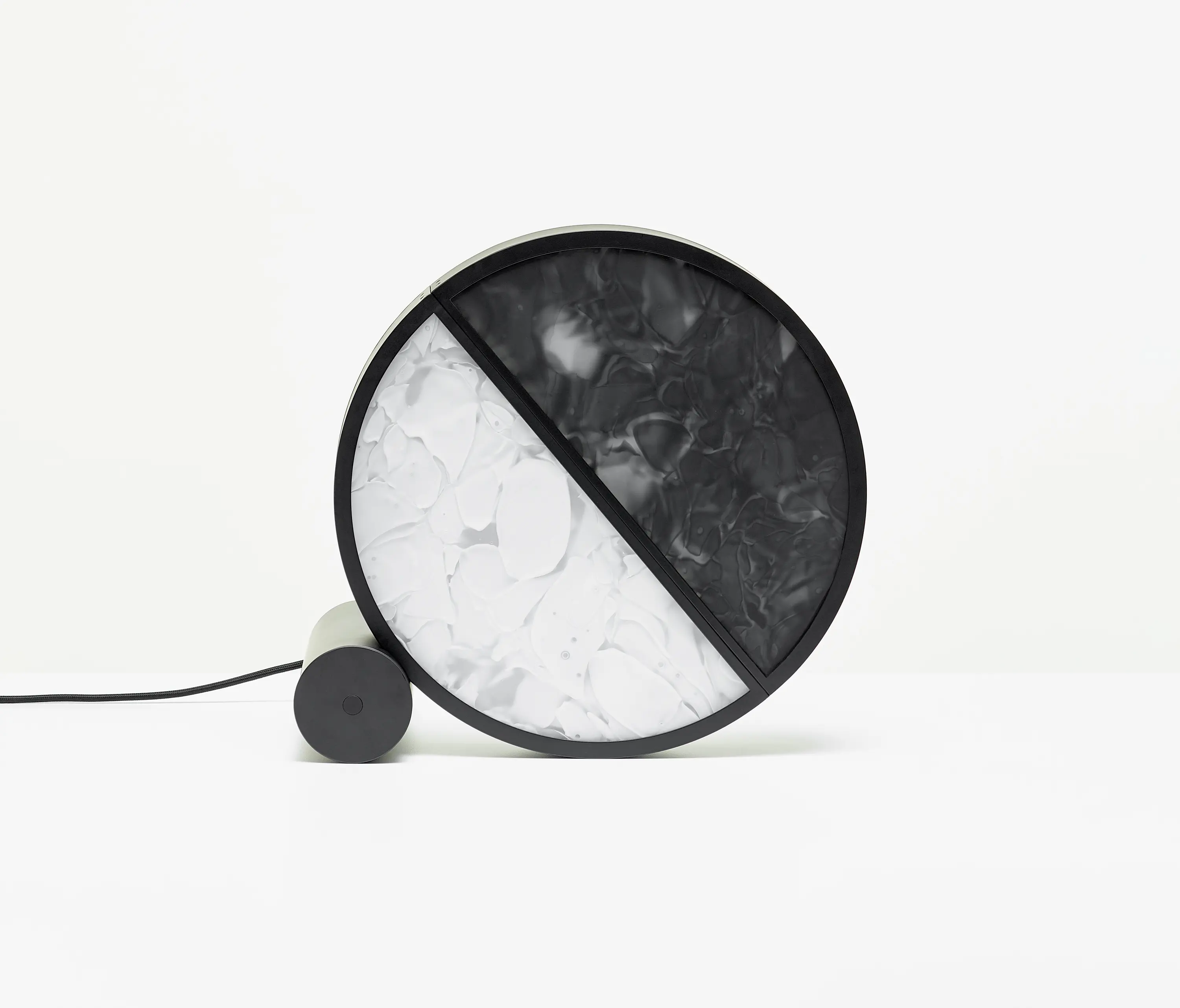 Brokis - Geometric Table PC1270