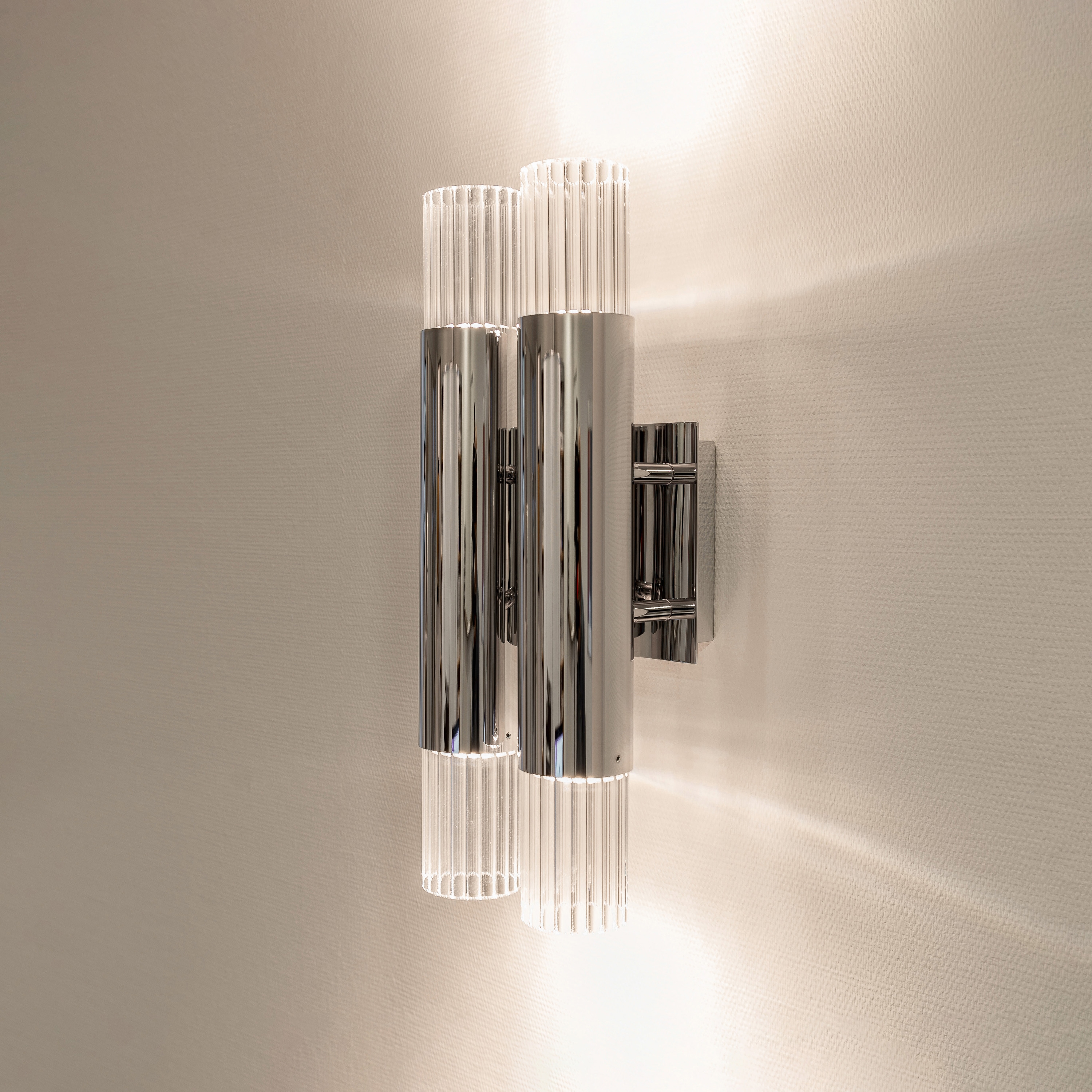 Display product Embrace W2+2 from manufacturer Ilfari