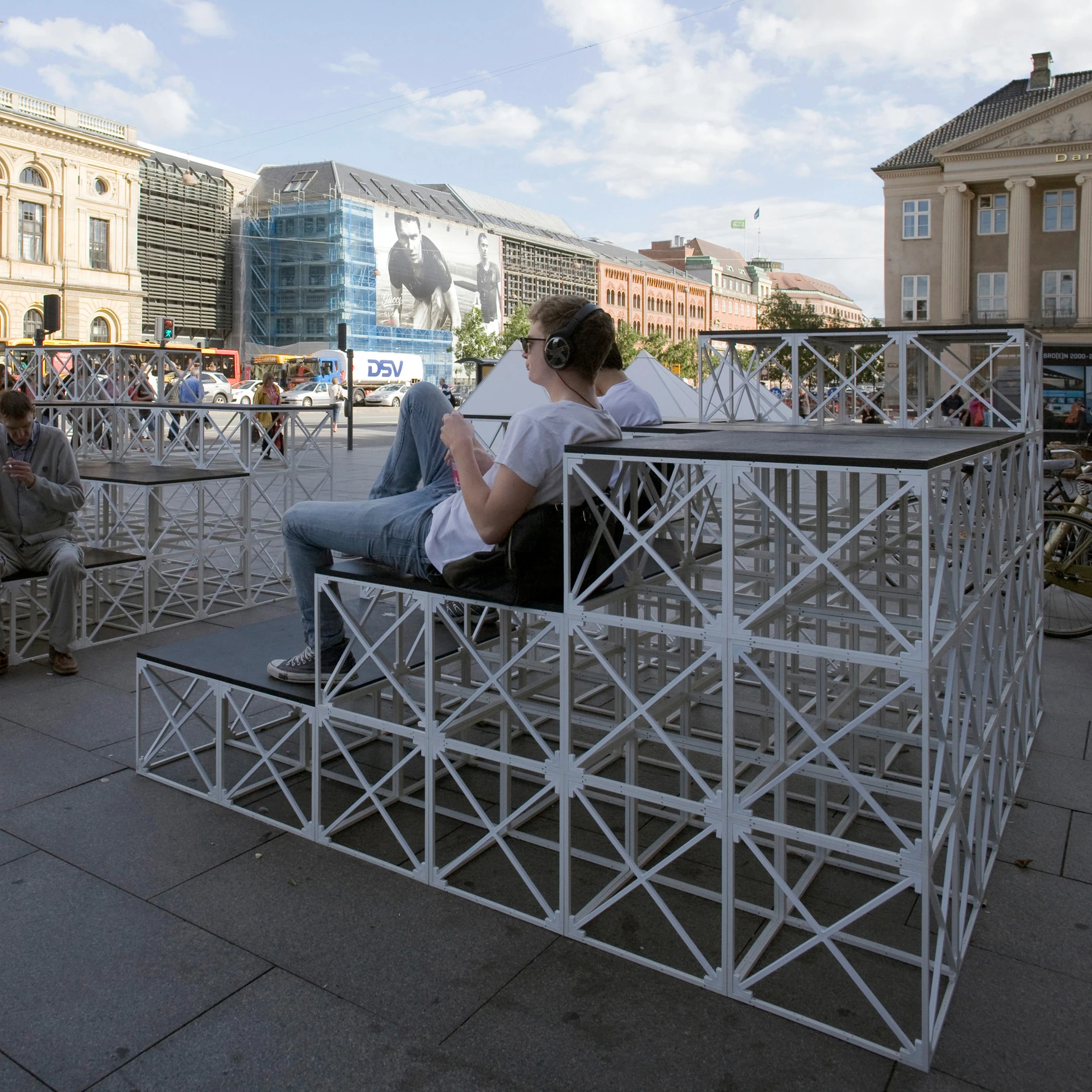 GRID URBAN SPACE