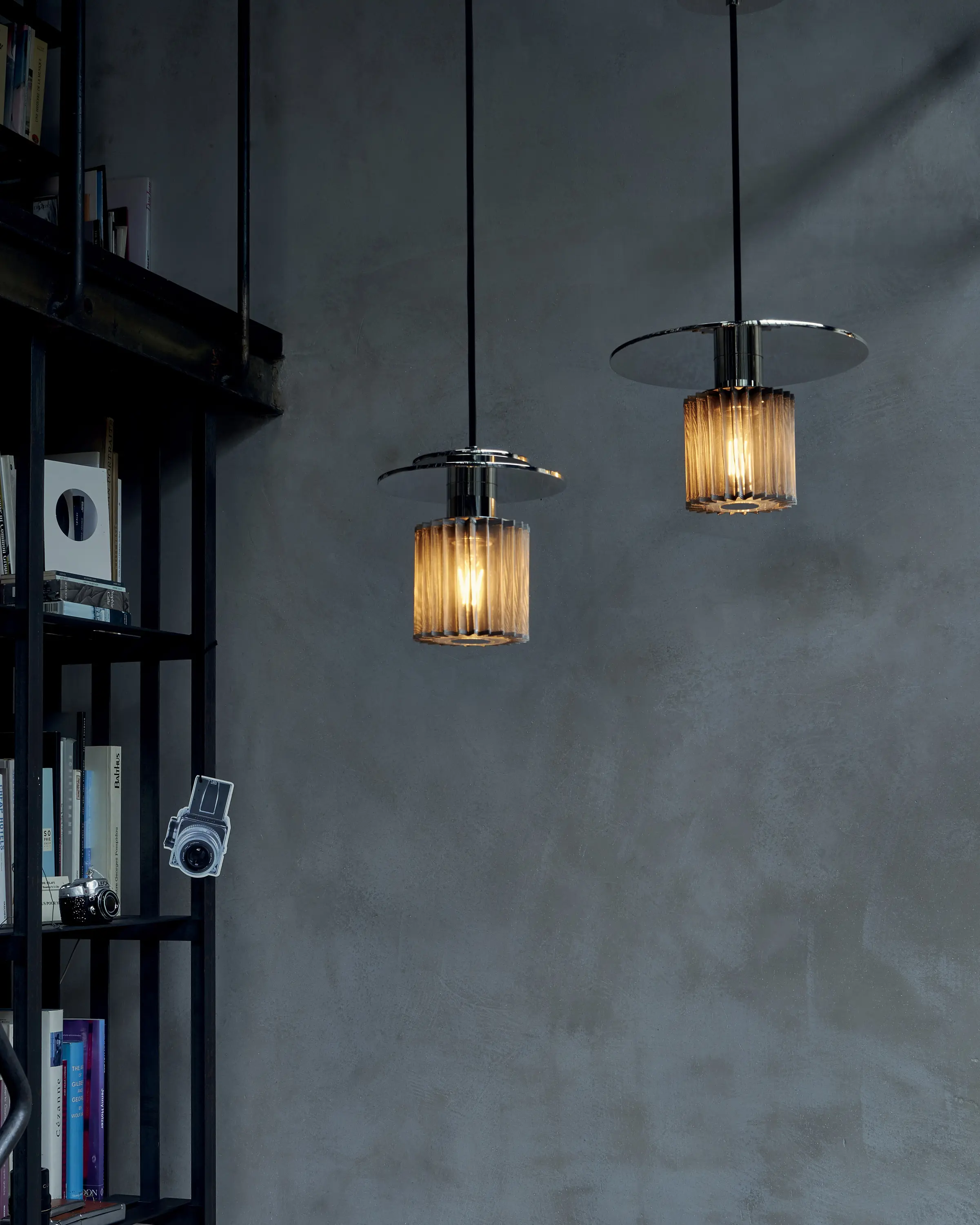 DCW éditions - IN THE SUN | 380 wall gold/silver