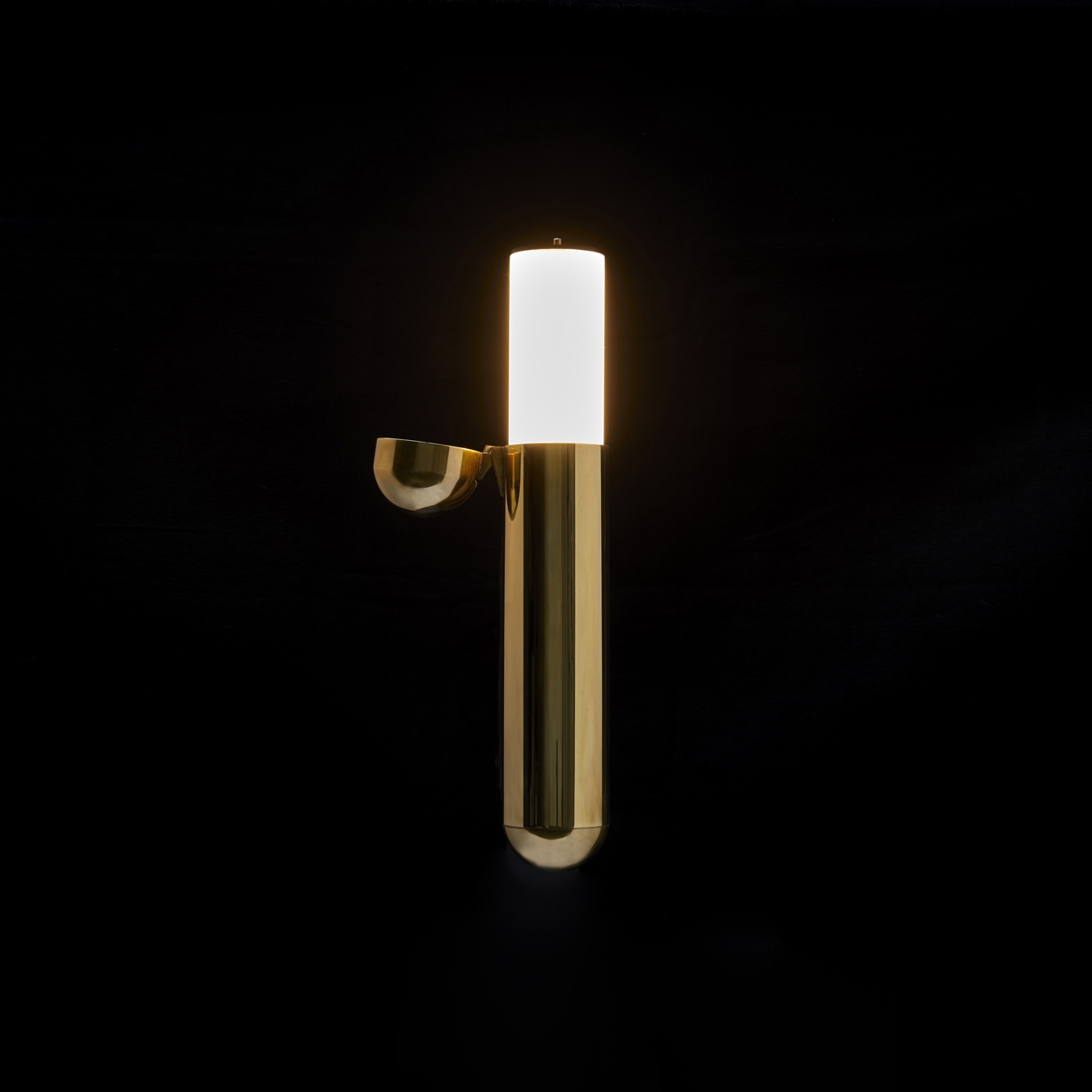 Mostra il prodotto ISP | WALL LAMP L&R del produttore DCW éditions