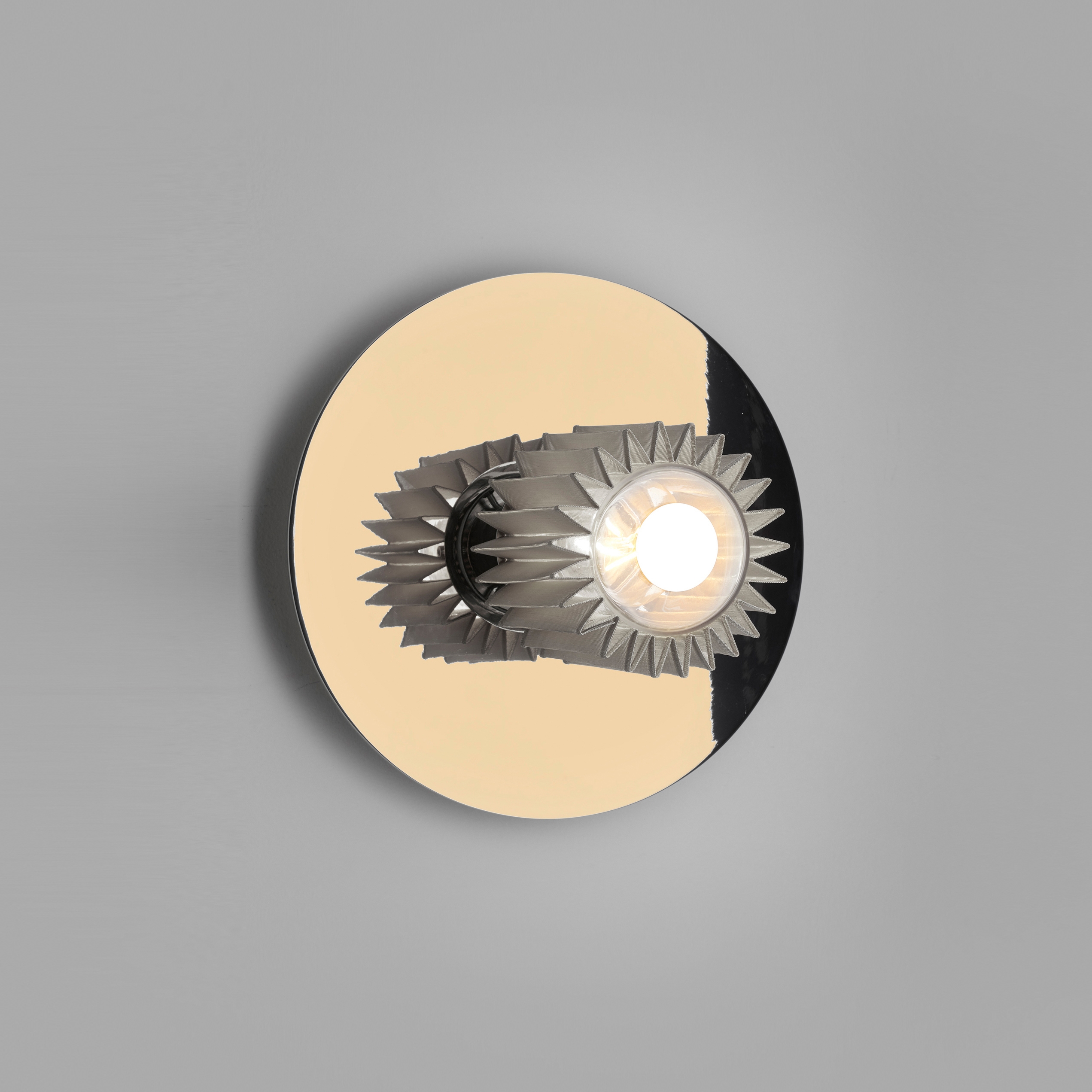 IN THE SUN | 270 wall gold/silver