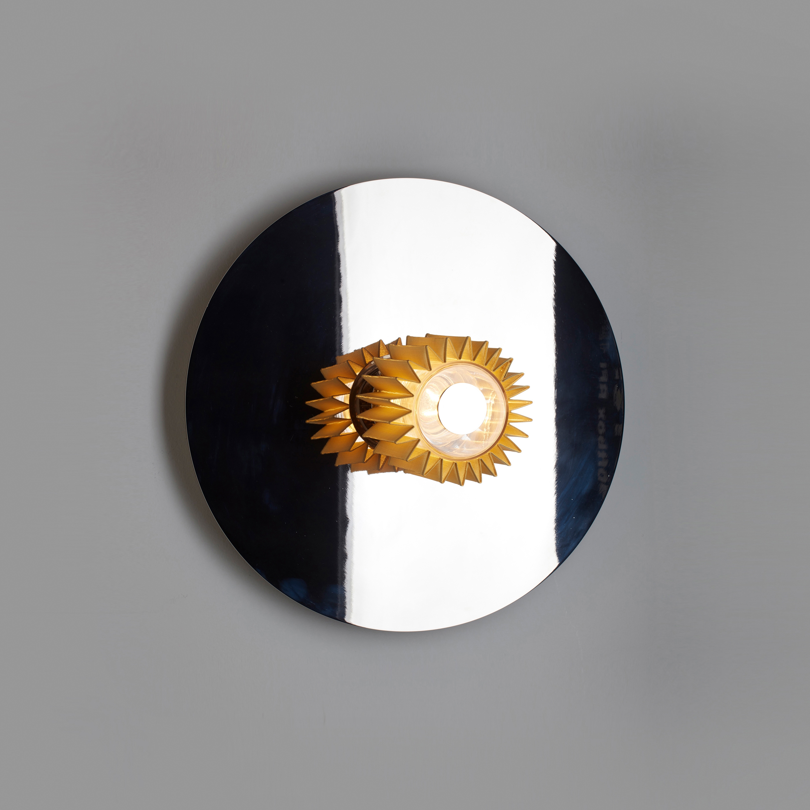 IN THE SUN | 380 wall silver/gold