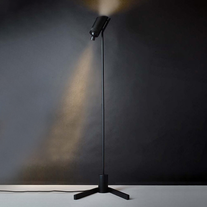 Mostra il prodotto VISION 20/20 FLOOR del produttore DCW éditions