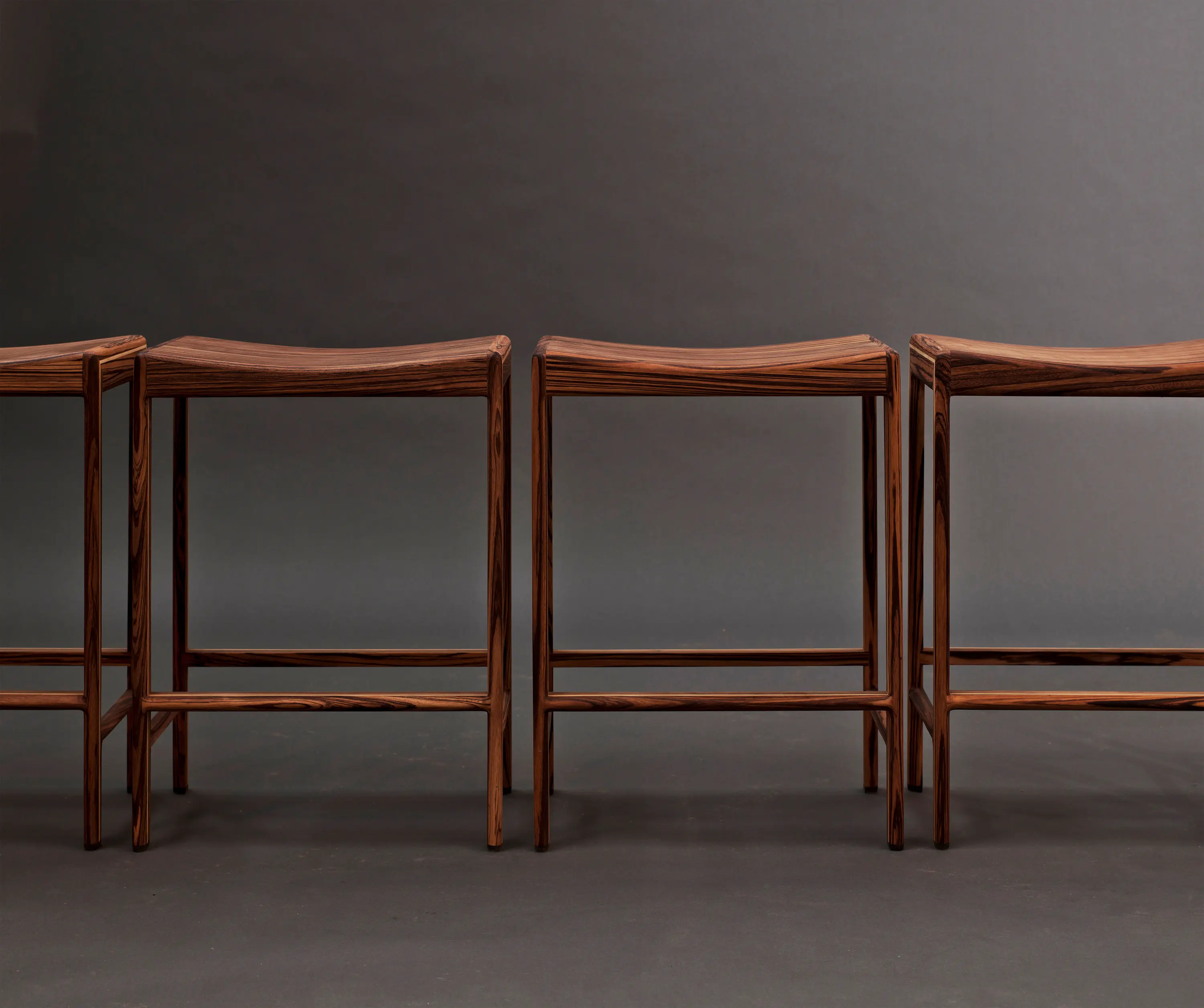 House Deco - Common Man Table