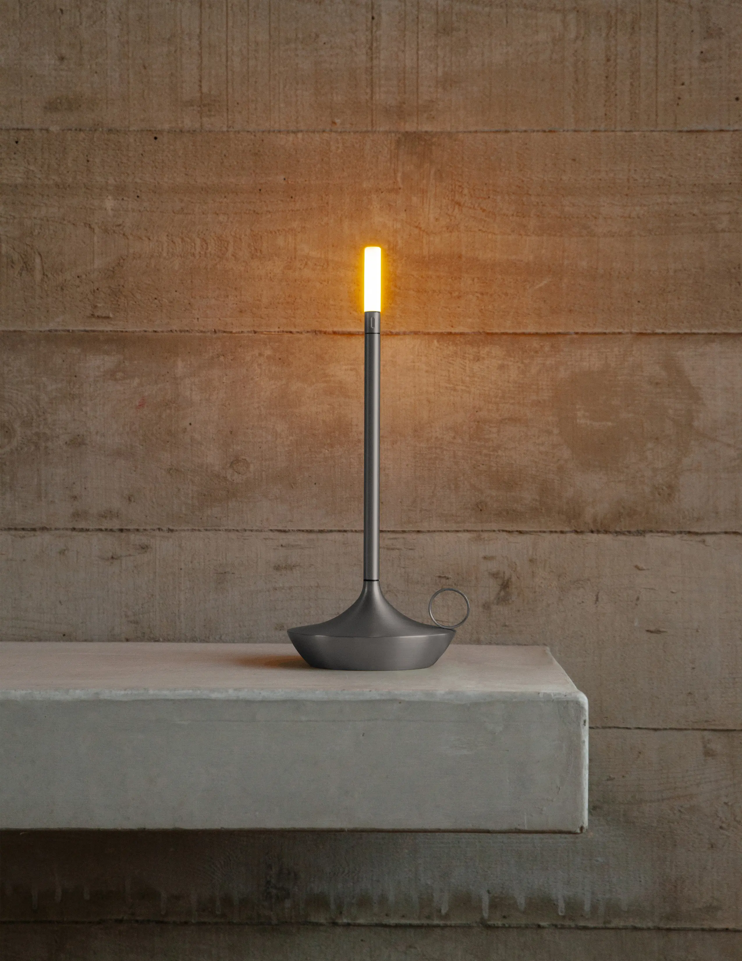 Graypants - Wick Rechargable Table Light White , USB-C