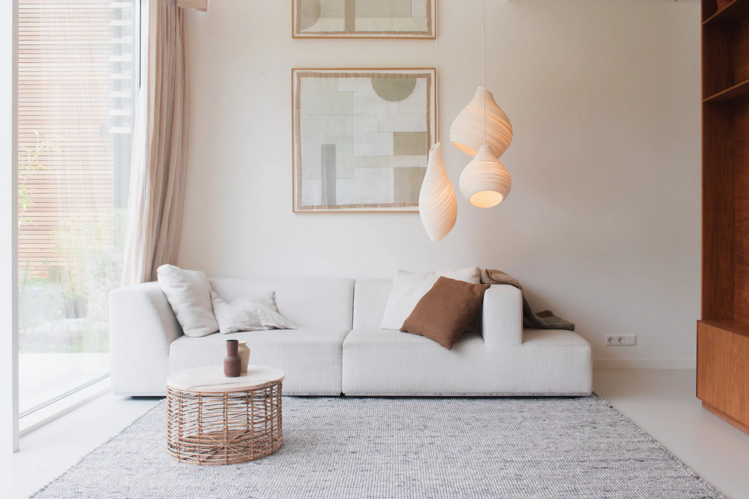 Graypants - Hive12 Blonde Pendant