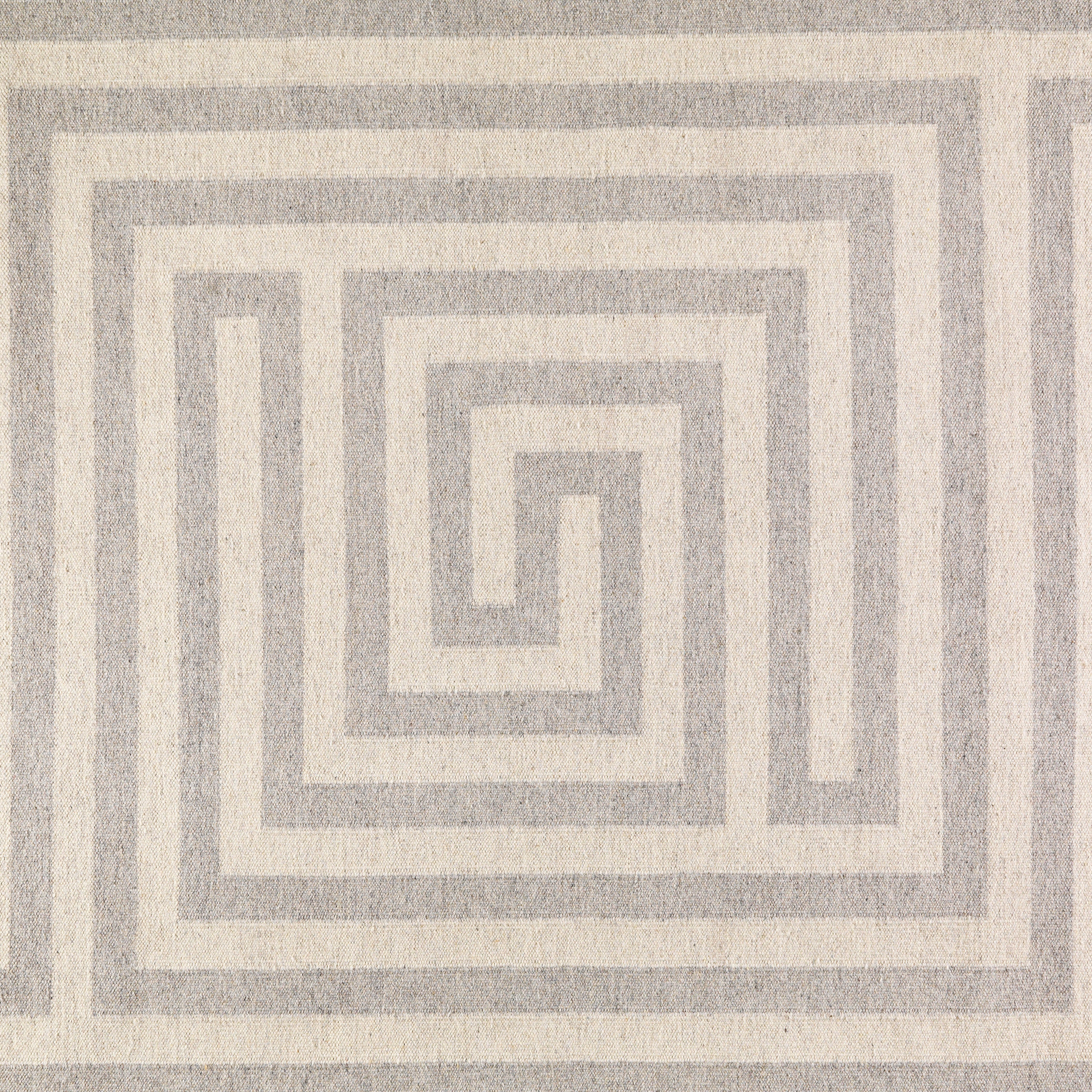 Display product Labyrint Woven flat from manufacturer Kateha