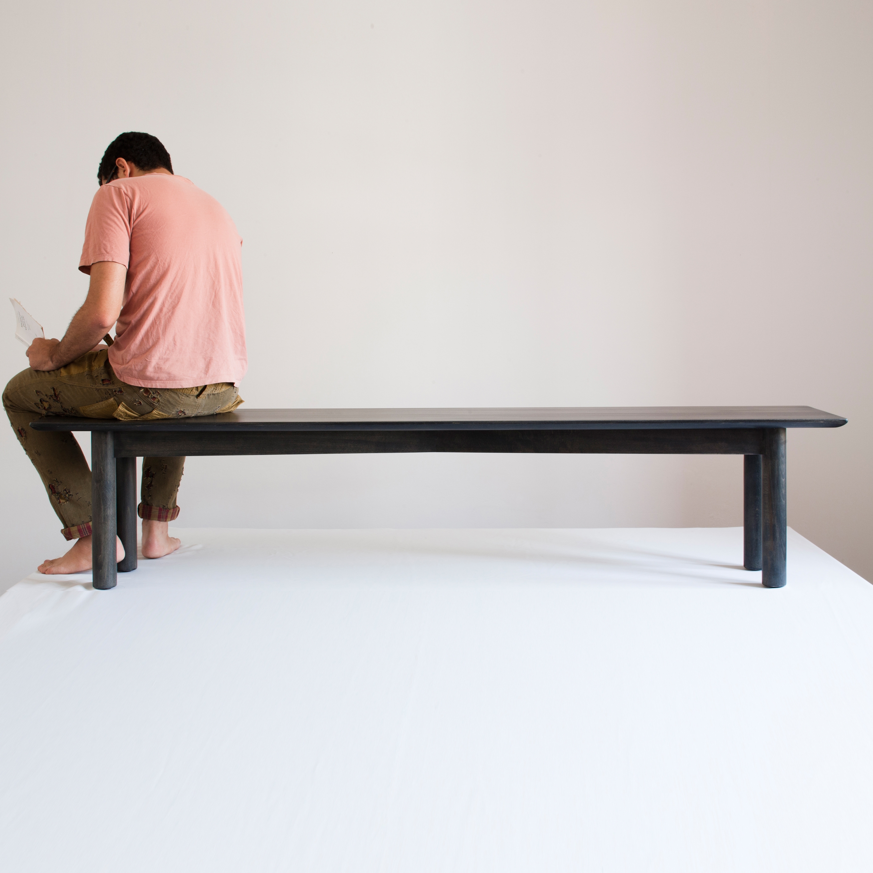 Mostra il prodotto Wing bench del produttore Karen Chekerdjian