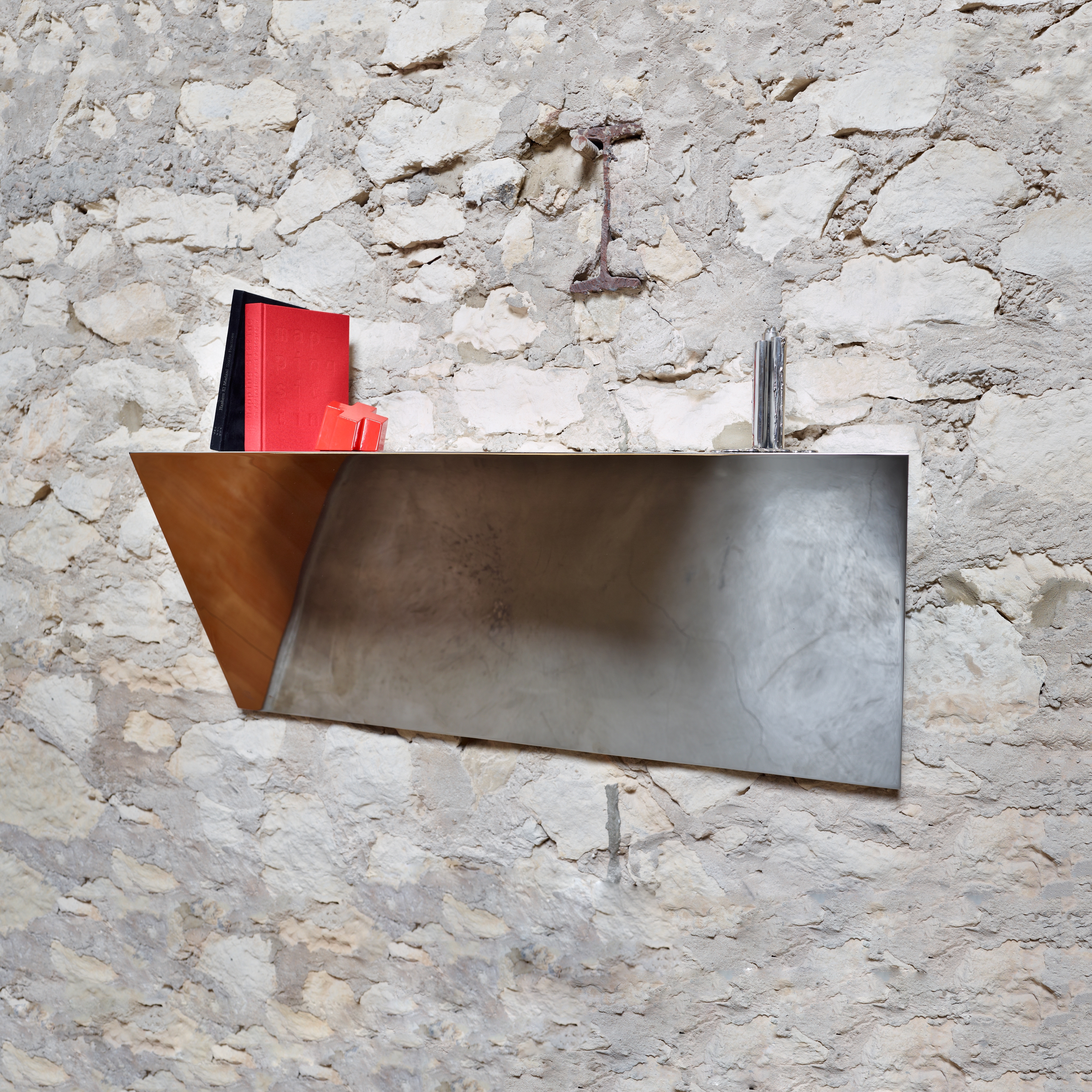 Mostrar el producto Object 02 del fabricante Karen Chekerdjian