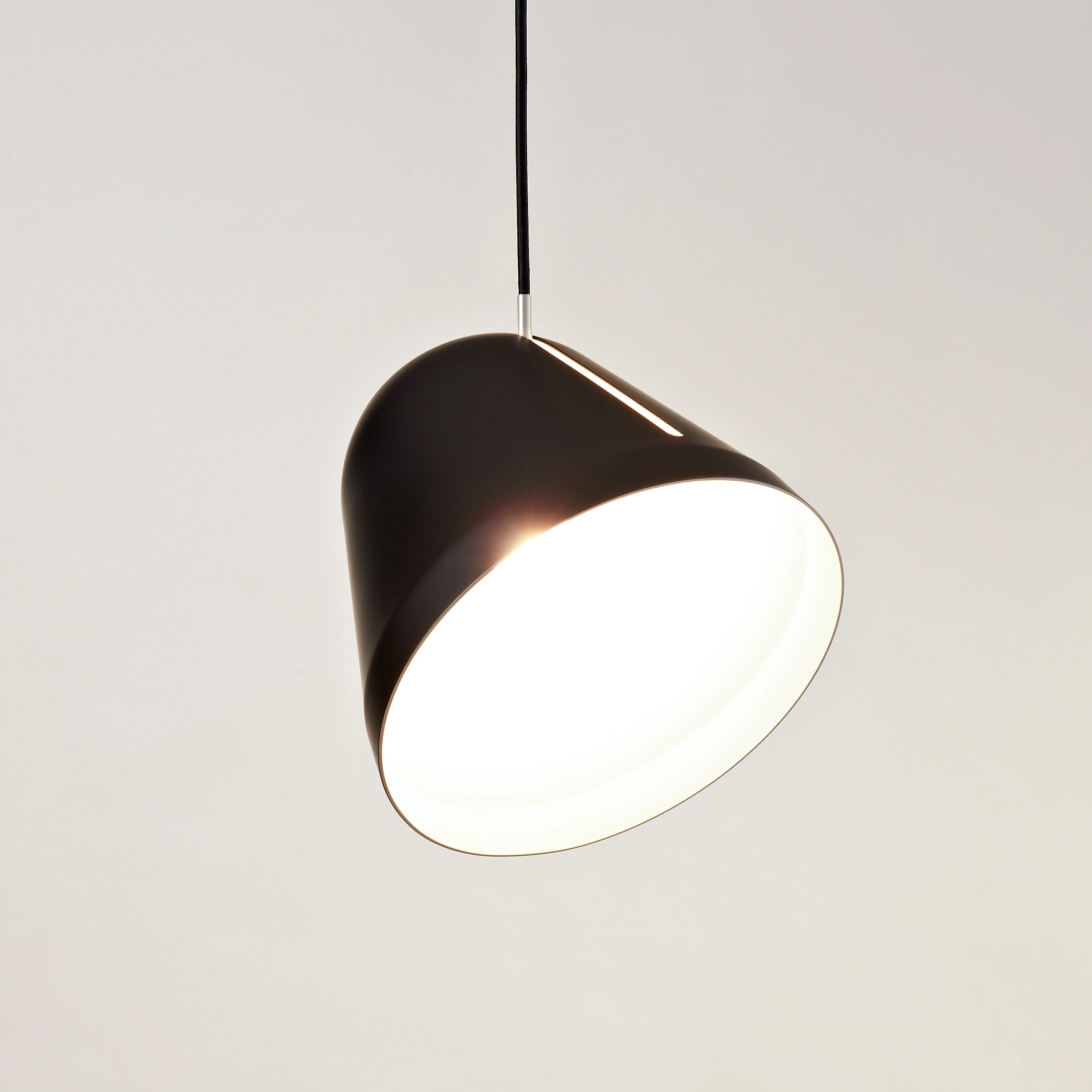 ADJUSTABLE LAMPS