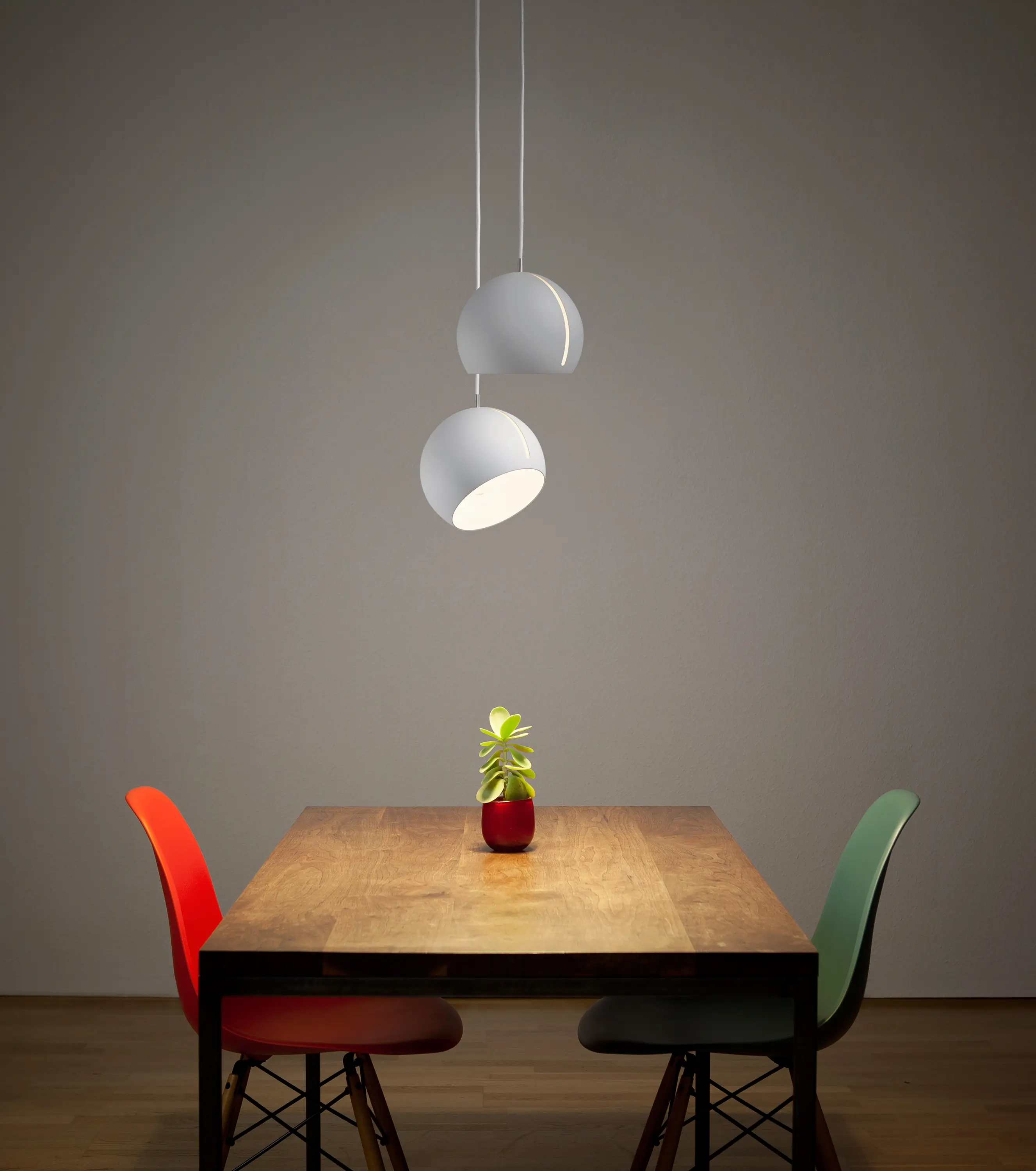Nyta - Tilt Globe Wall white