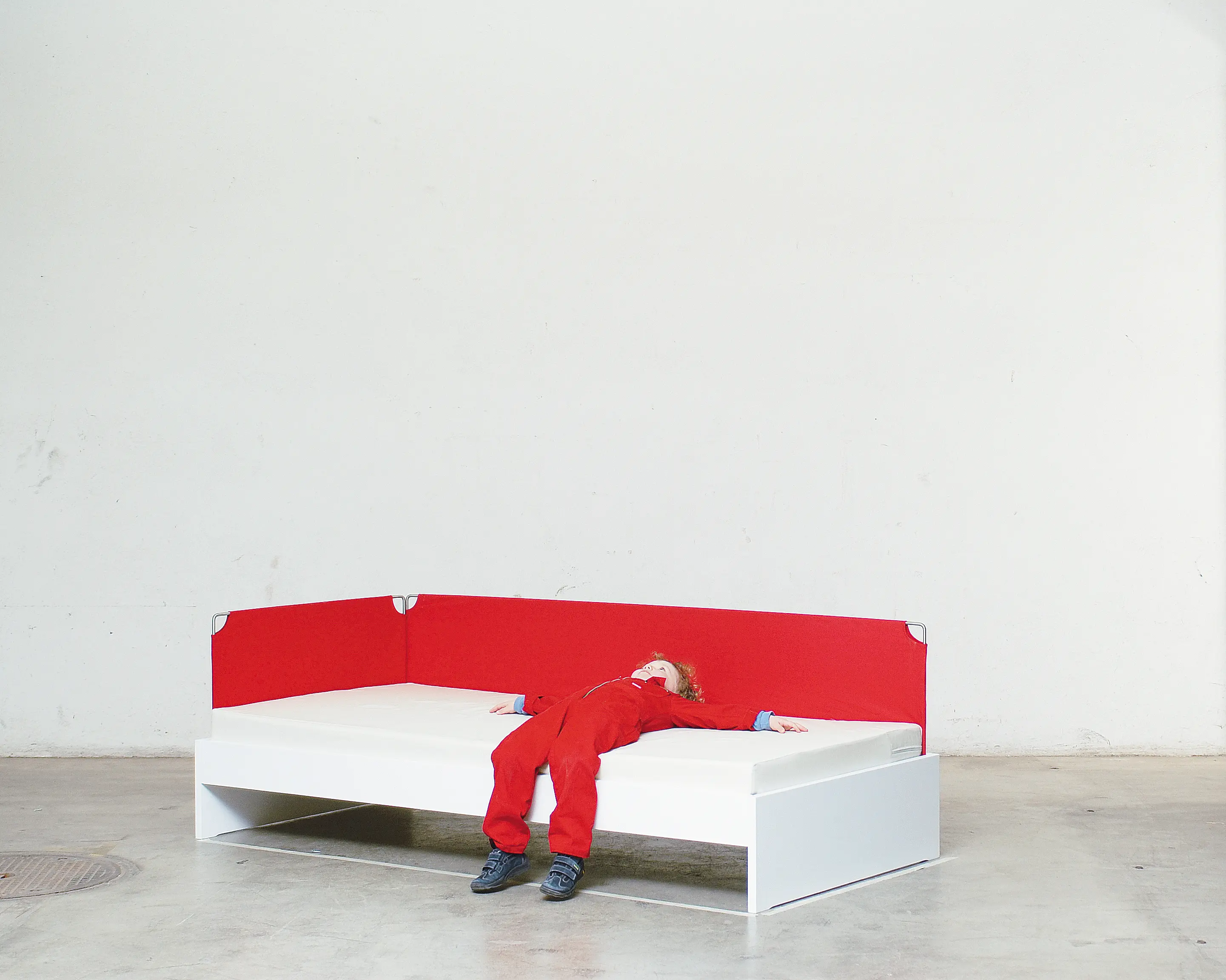 Minimöbl - Bed with cloth border