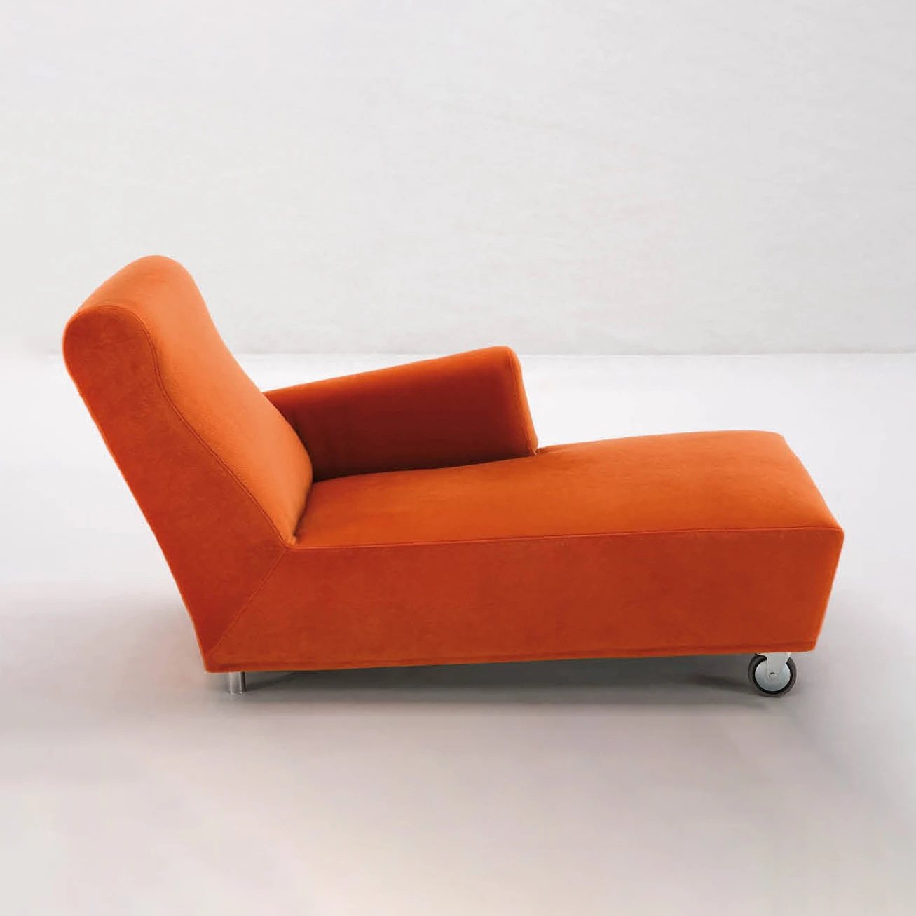 ARMCHAIR CHAISE LONGUE