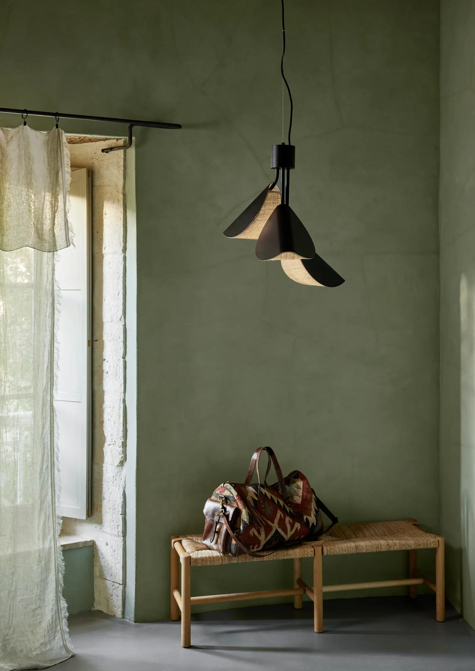 LYS | PENDANT LAMP | S BLACK - Suspended lights from Forestier