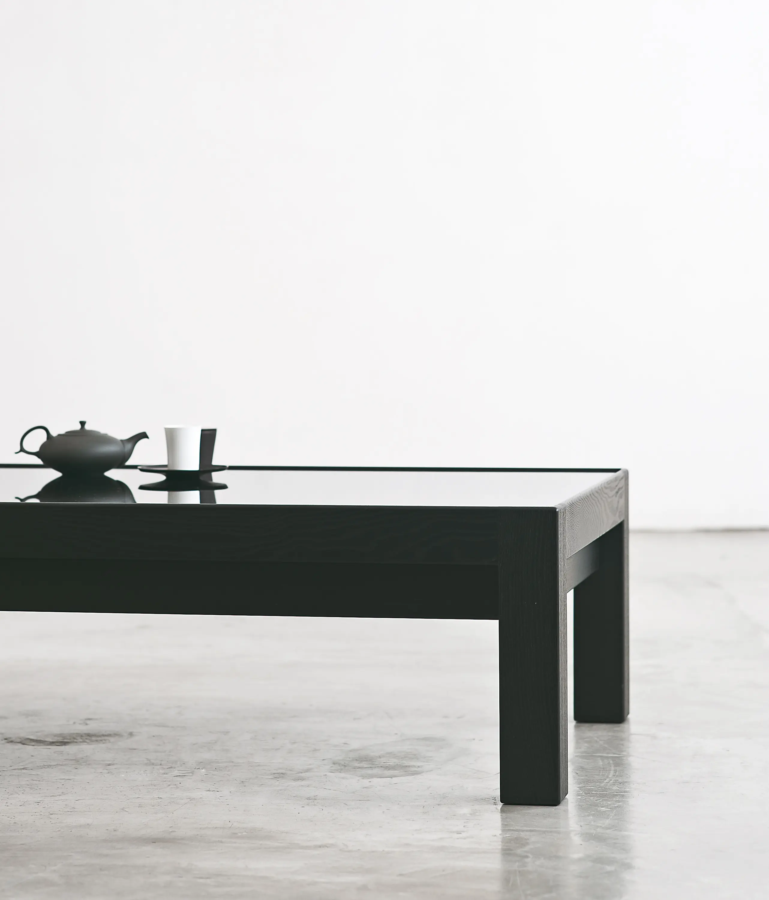 Time & Style - Horizontal low table