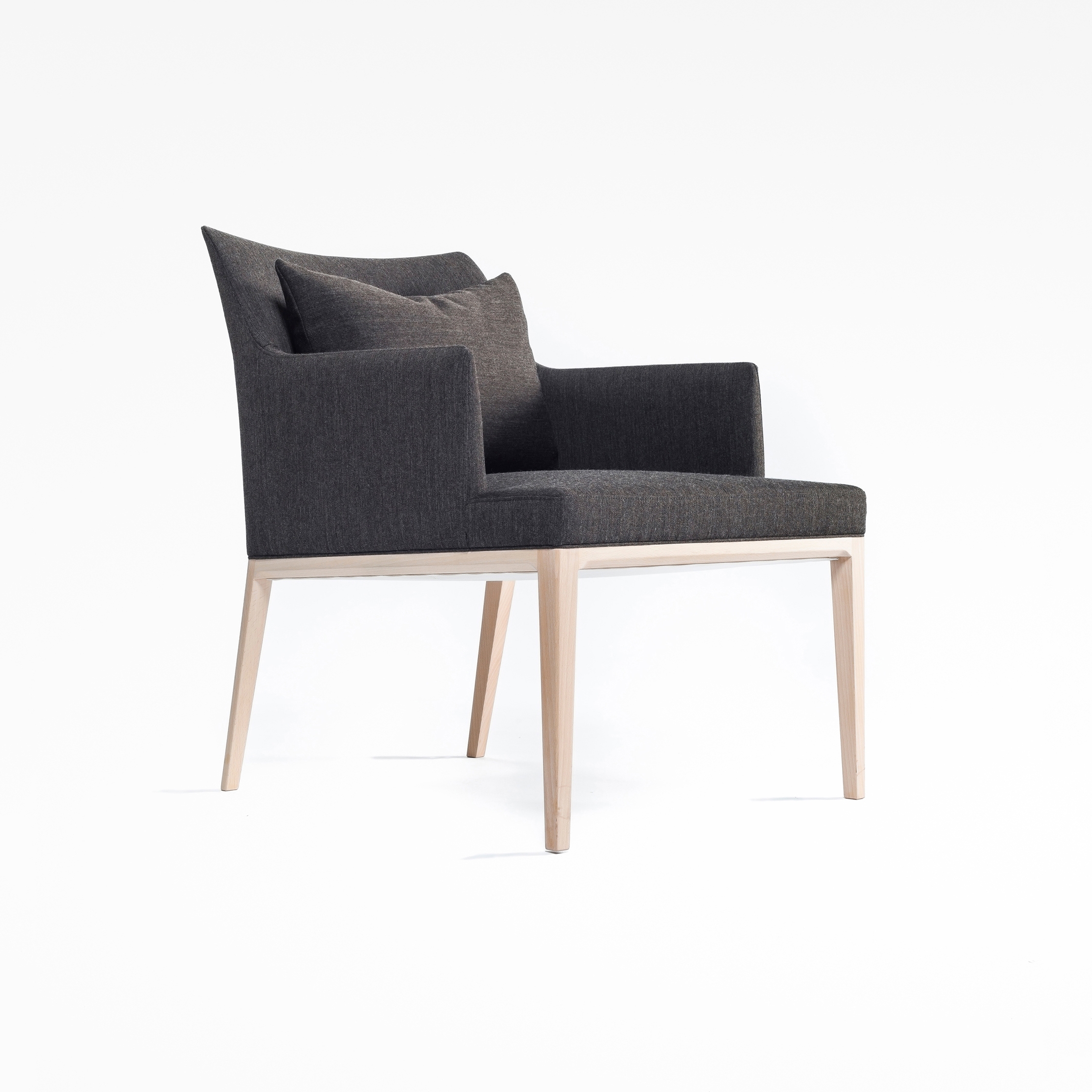 Afficher le produit Leone Seamless Lounge Chair du fabricant Time & Style