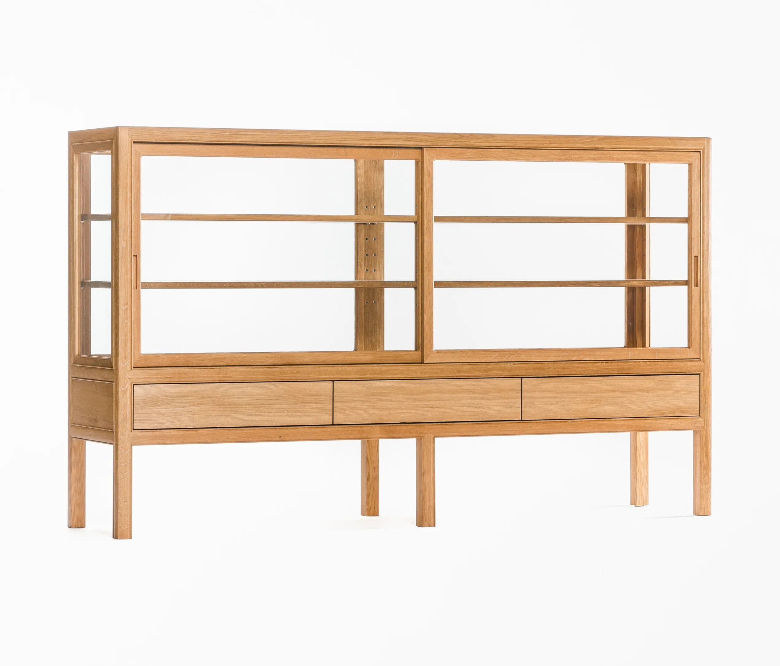 Time & Style - Museum cabinet for private collection