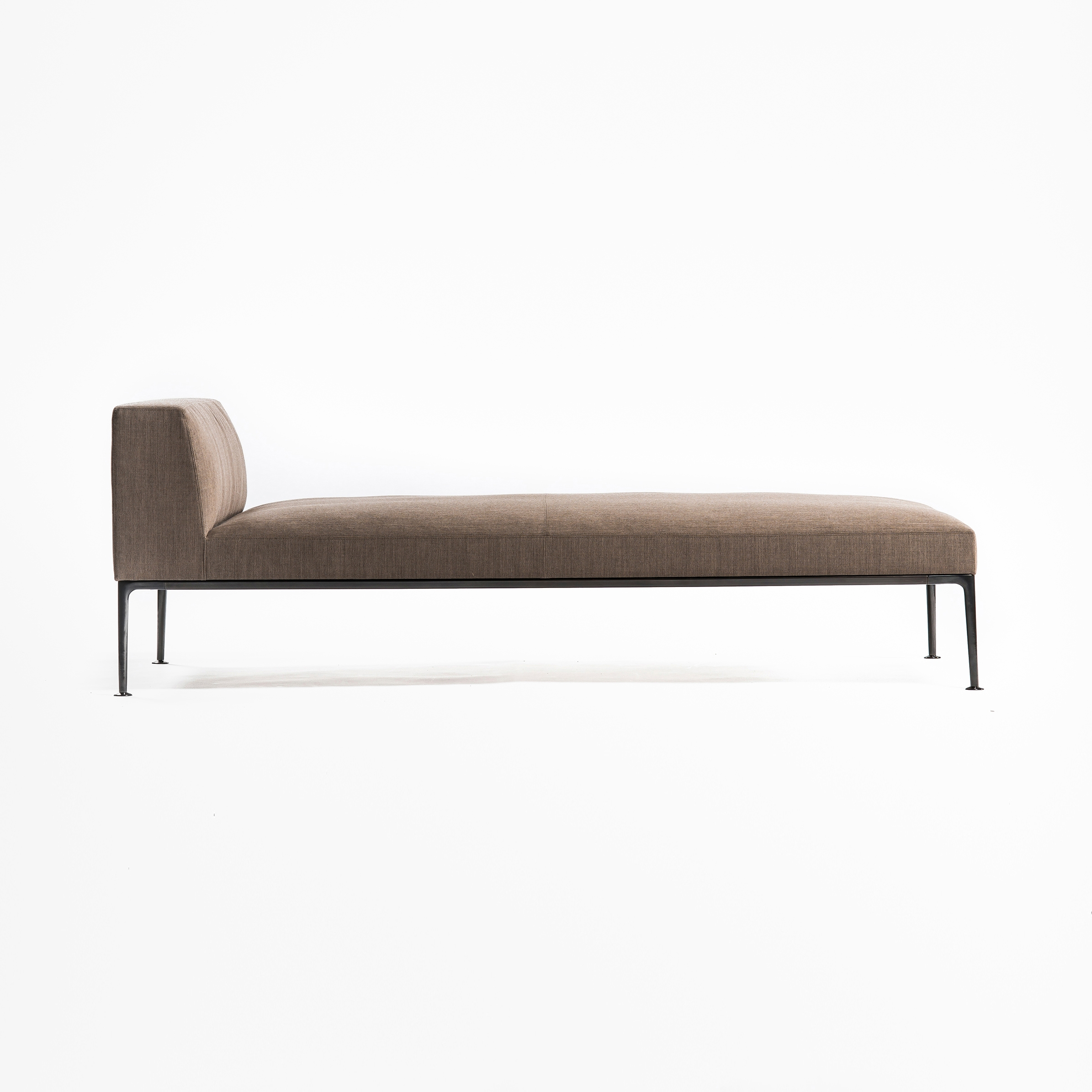 Afficher le produit The silent pacific sofa du fabricant Time & Style