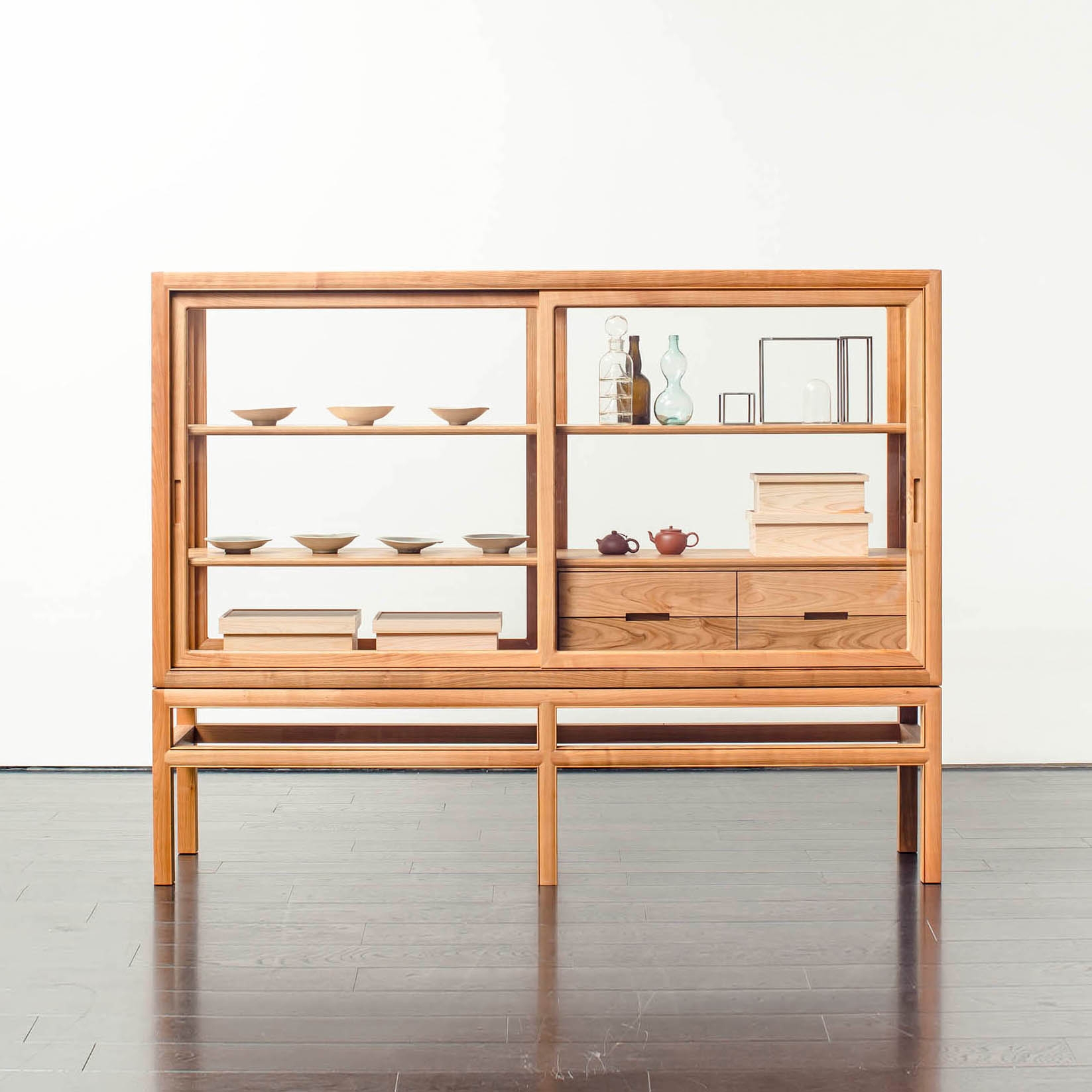 Mostra il prodotto Museum cabinet for private collection del produttore Time & Style