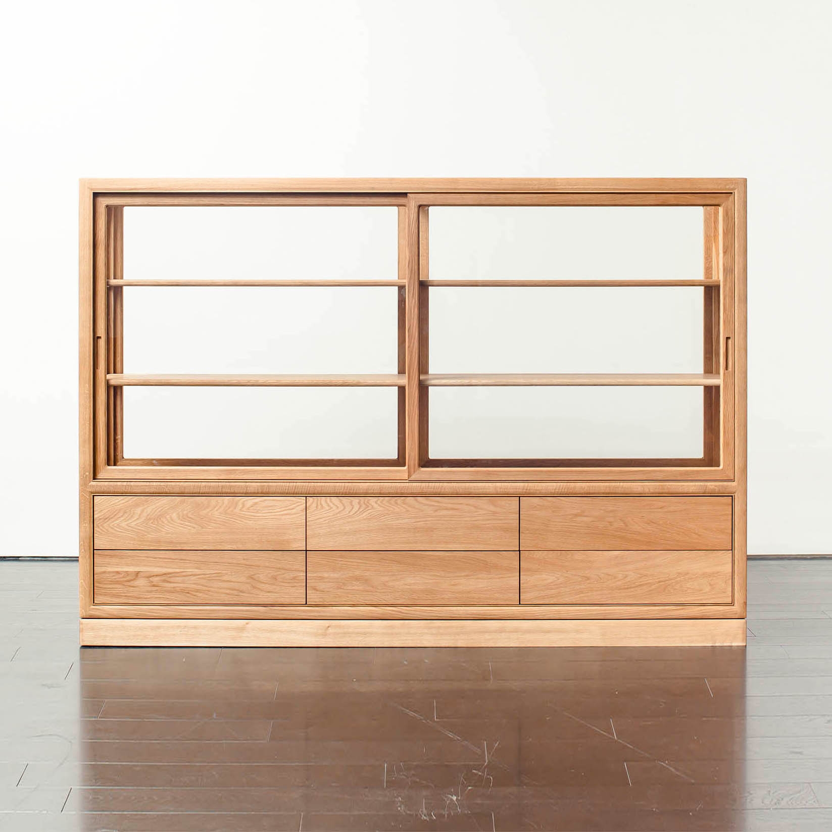 Mostra il prodotto Museum cabinet for private collection del produttore Time & Style