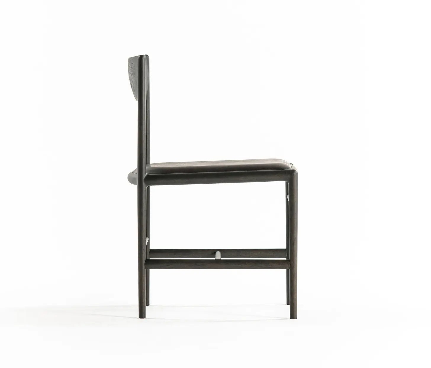 Time & Style - A chair on the vertical axis