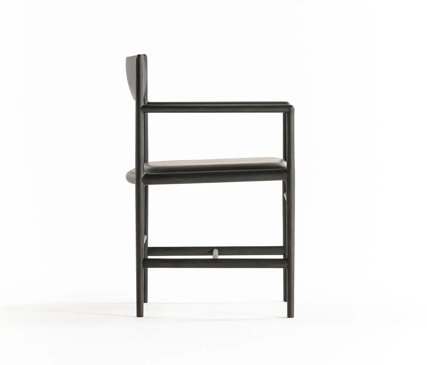 Time & Style - A chair on the vertical axis arm