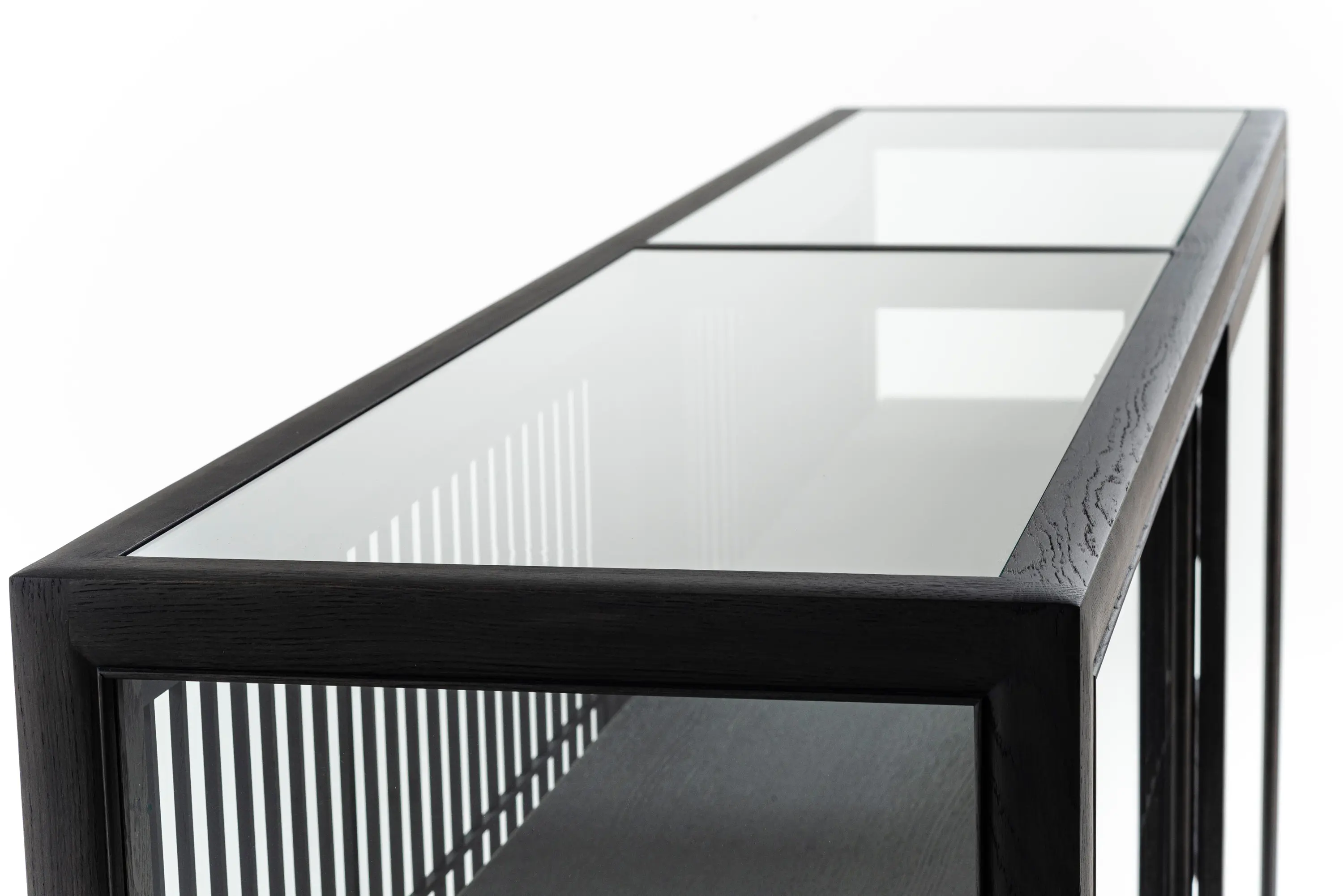 Time & Style - Museum cabinet transparency