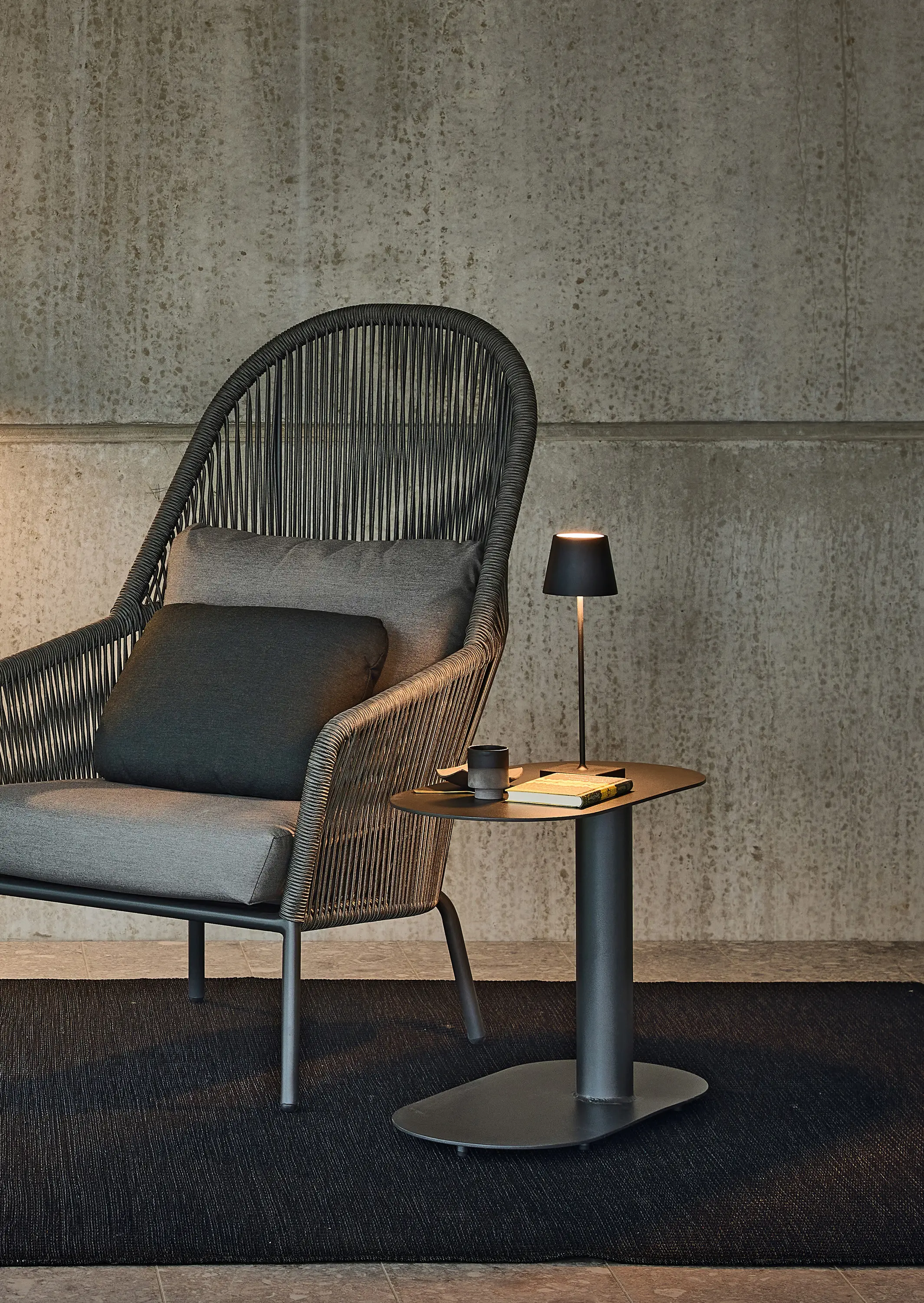 solpuri - Wing Side Table